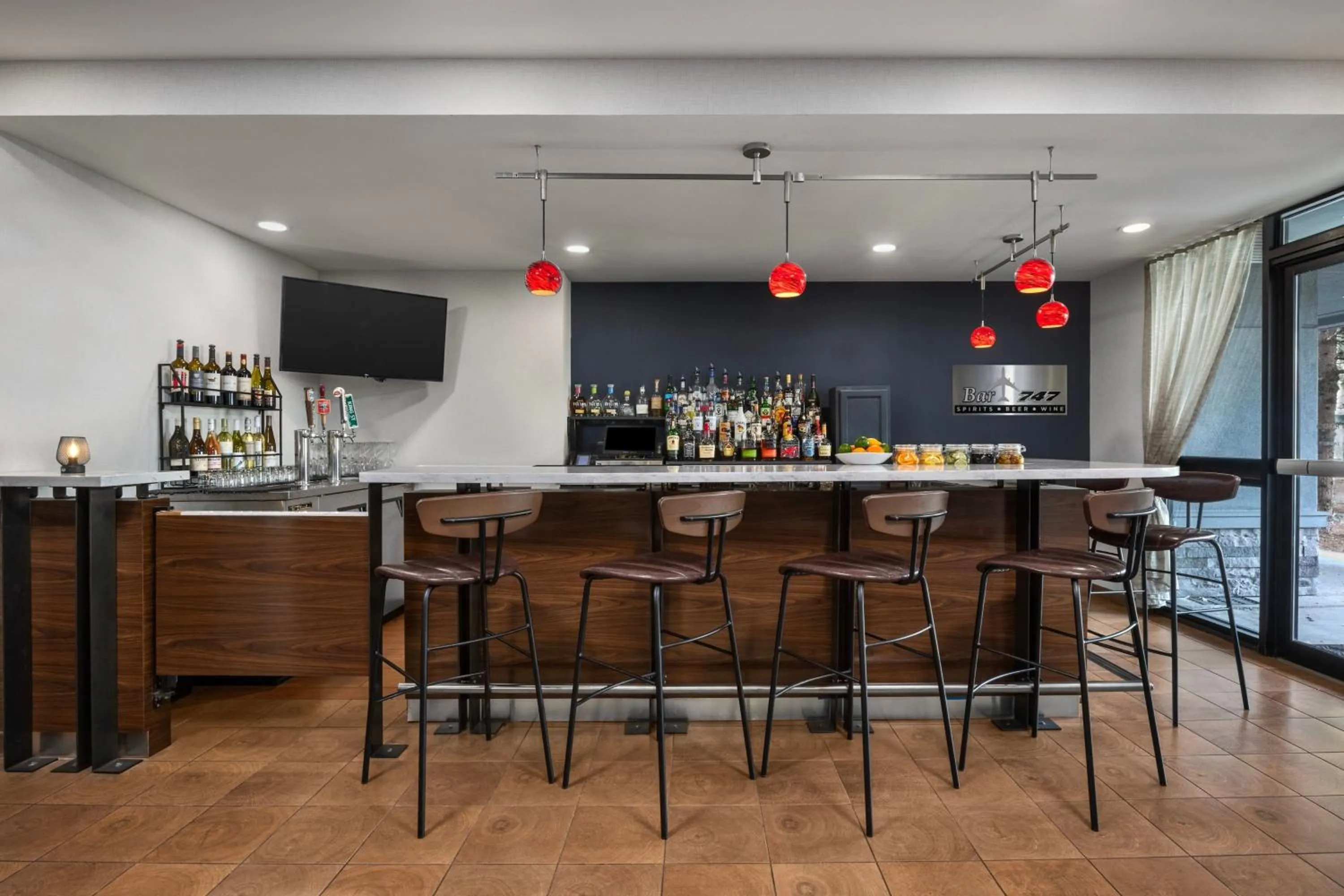 Lounge or bar in Courtyard by Marriott Anchorage Airport