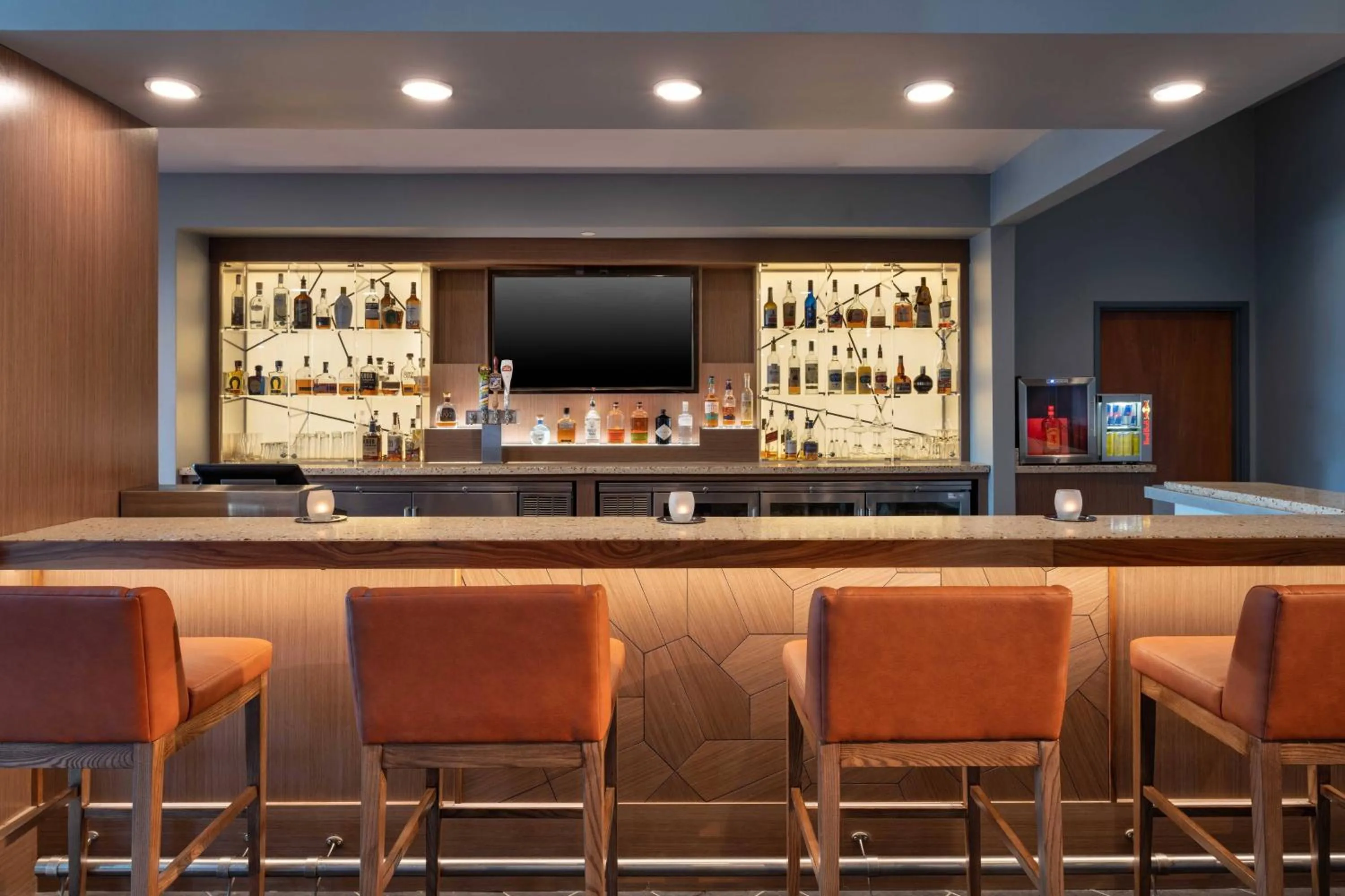 Lounge or bar in Marriott Anchorage Downtown