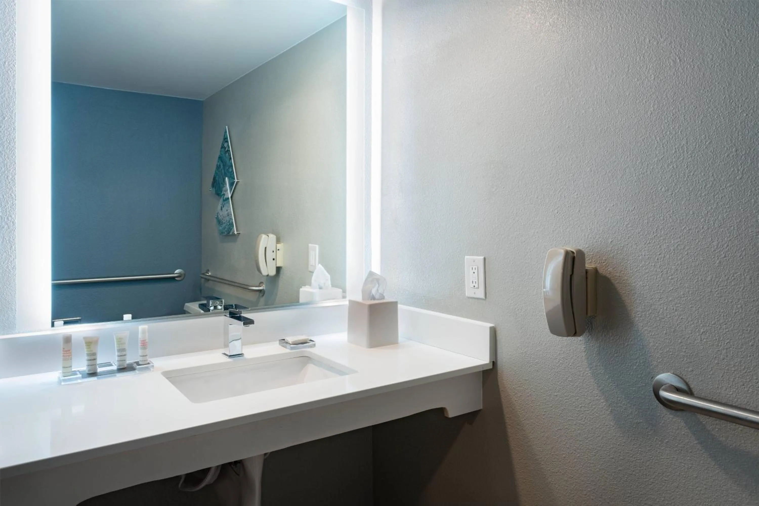 Bathroom in Marriott Anchorage Downtown