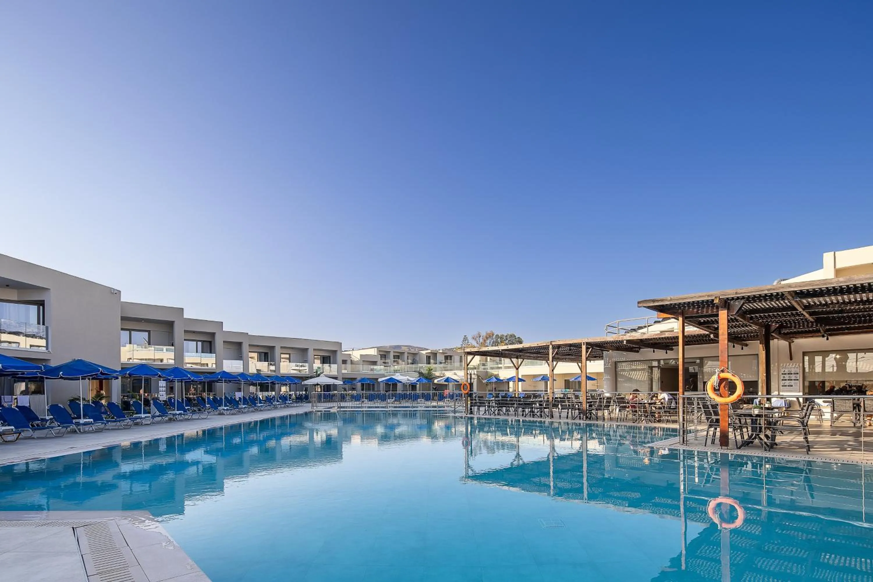 Swimming pool in Rethymno Village