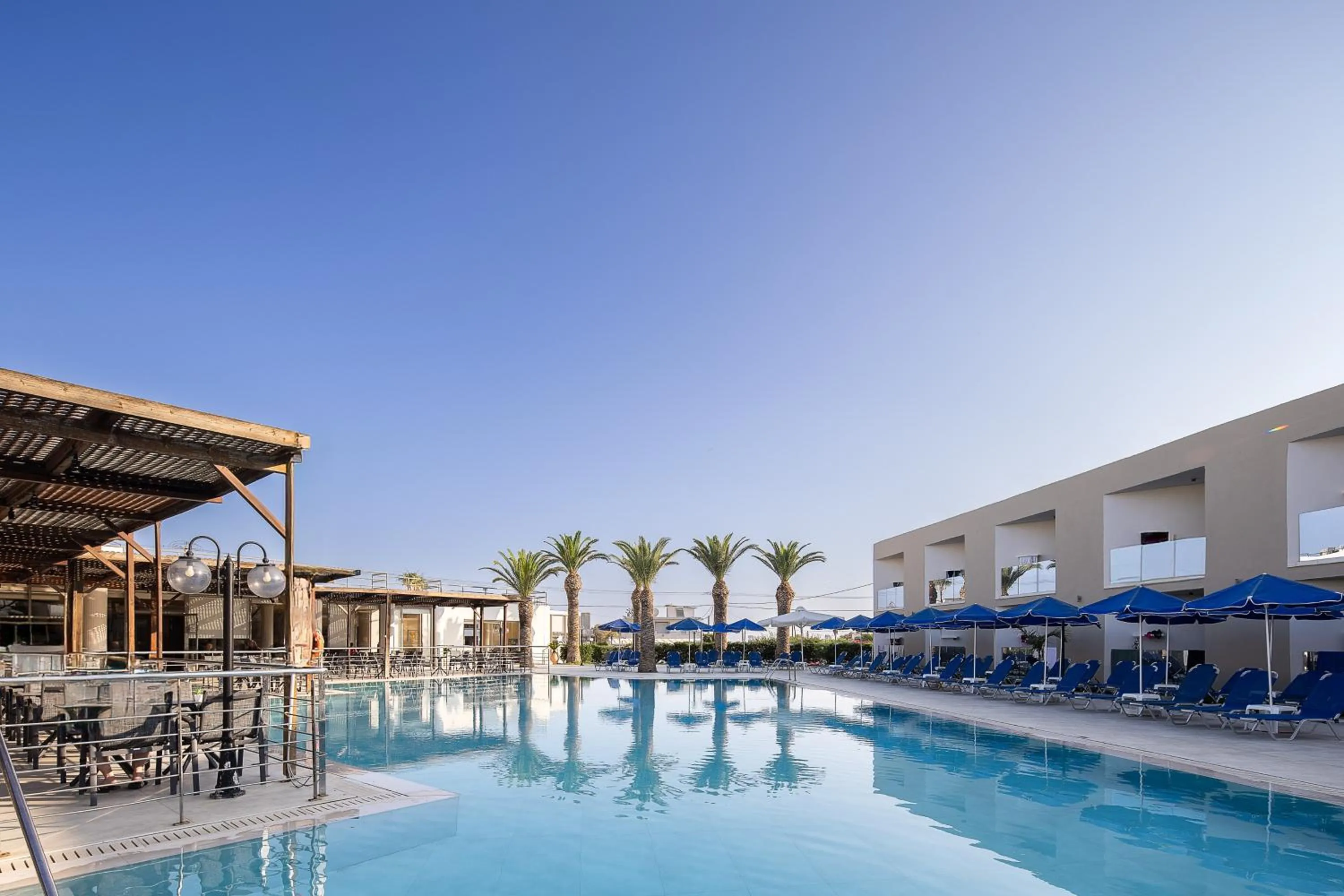 Swimming pool in Rethymno Village