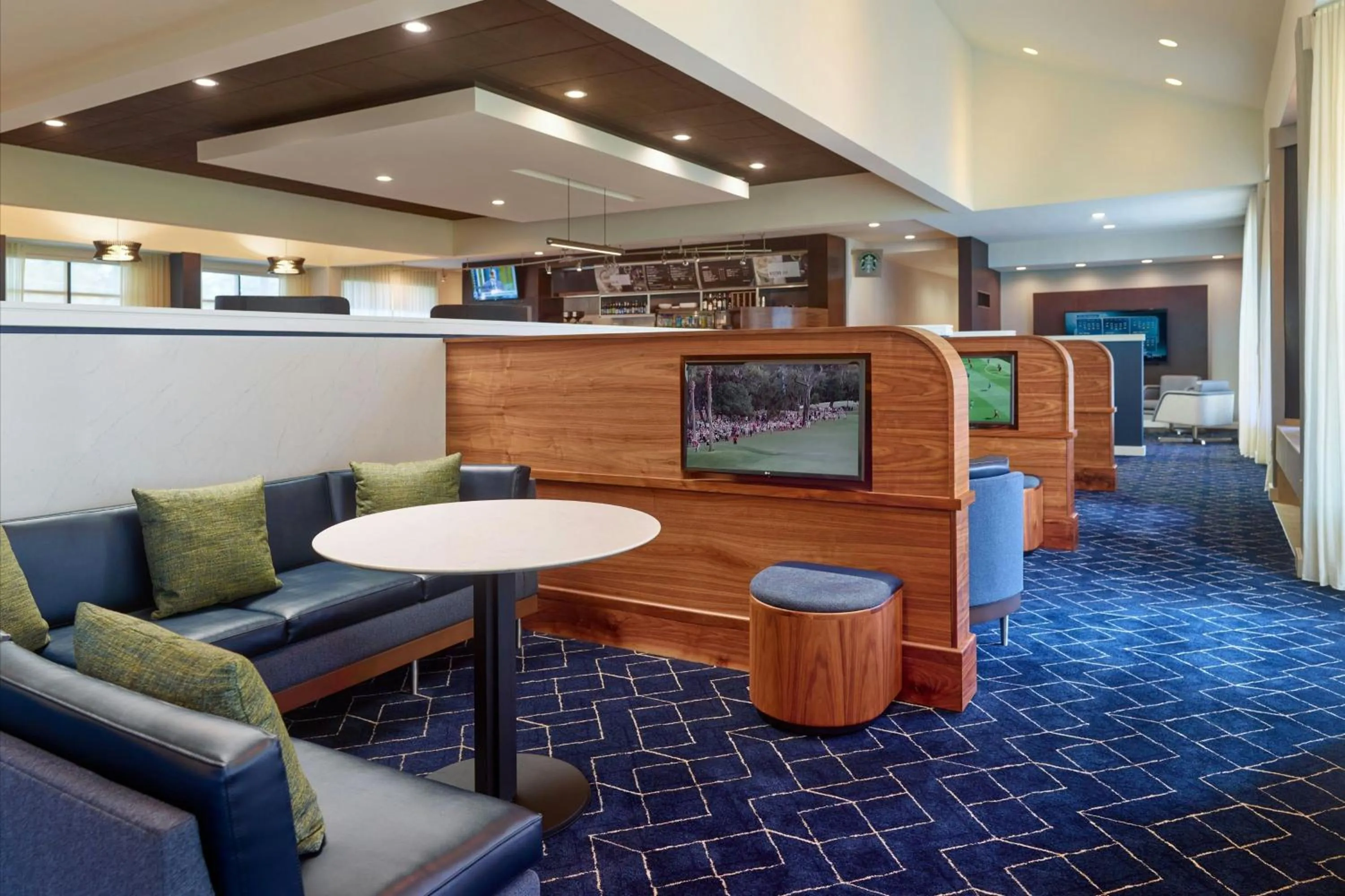 Lobby or reception in Courtyard by Marriott Atlanta Airport South/Sullivan Road