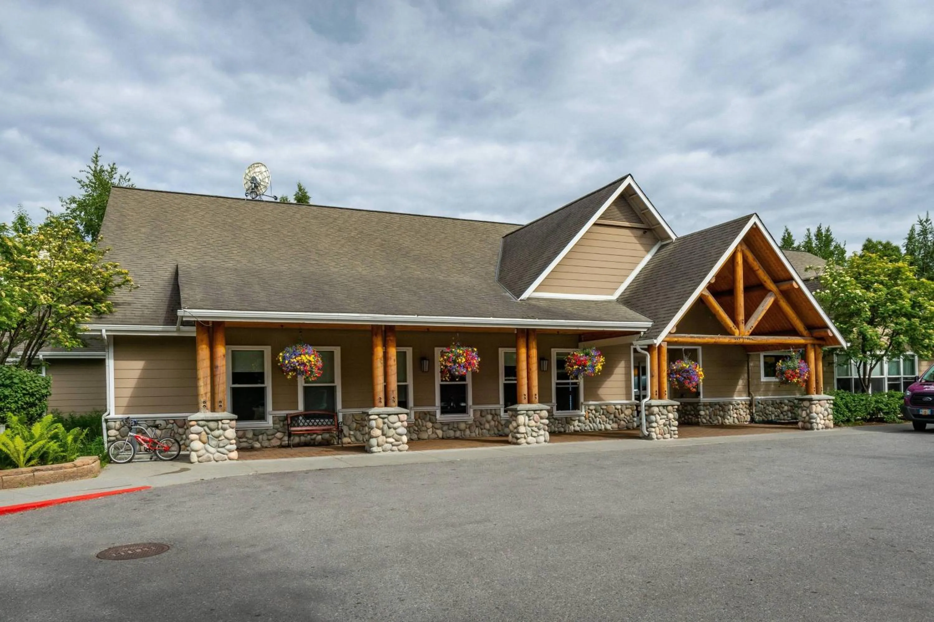 Property building in Residence Inn by Marriott Anchorage Midtown