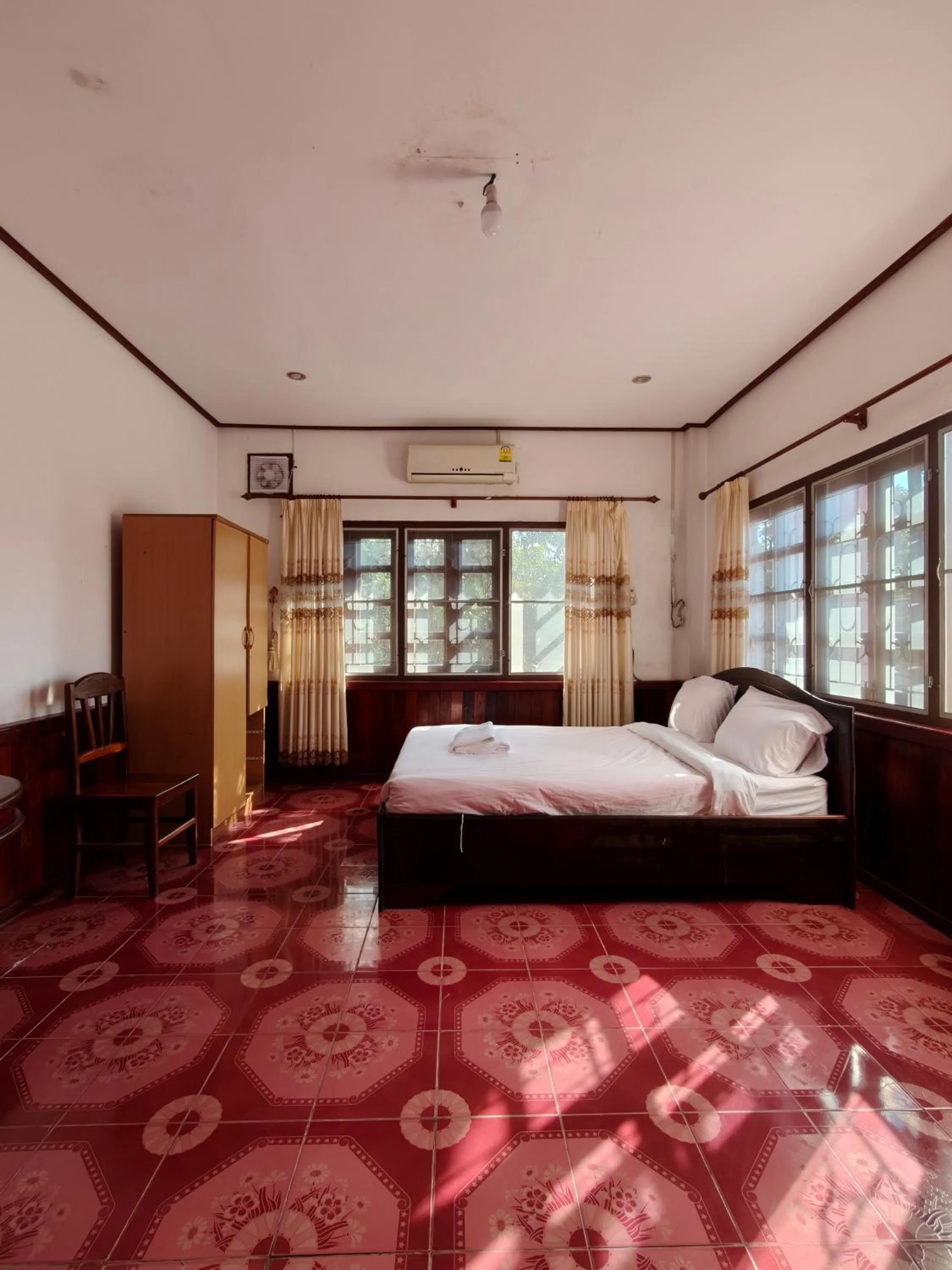 towels, Bed in Nakai Resort