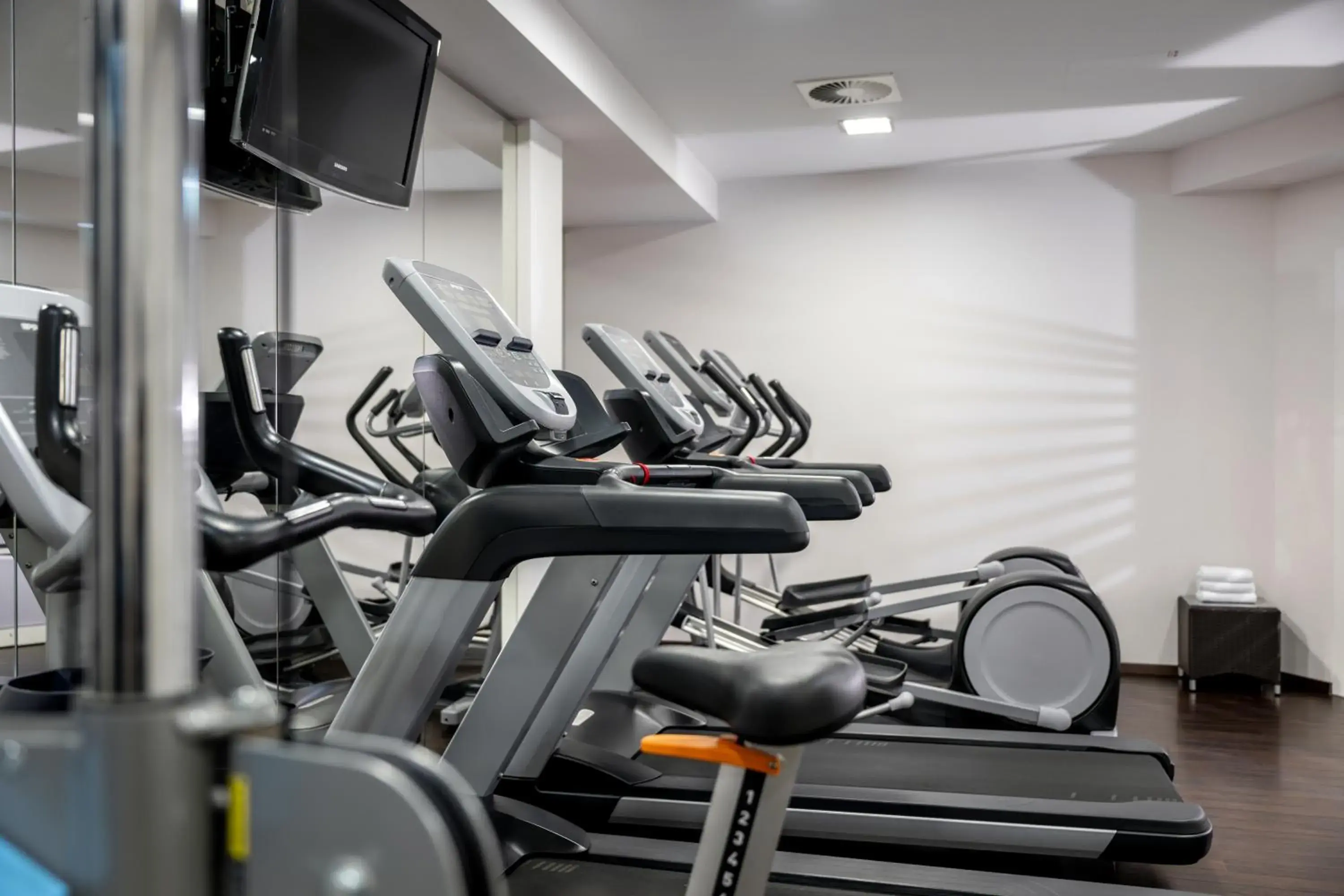 Fitness centre/facilities in IMLAUER Hotel Nestroy Wien Fitness centre/facilities in IMLAUER Hotel Nestroy Wien