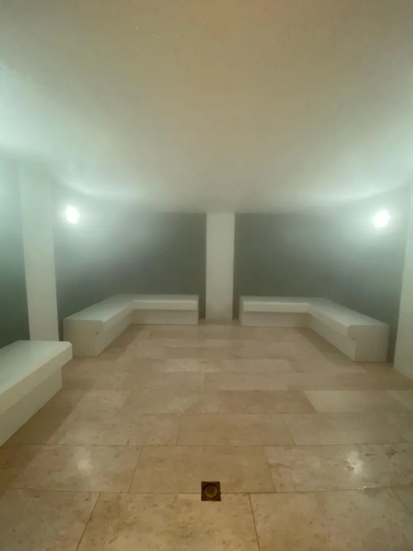 Steam room in Hotel Spa Genovese