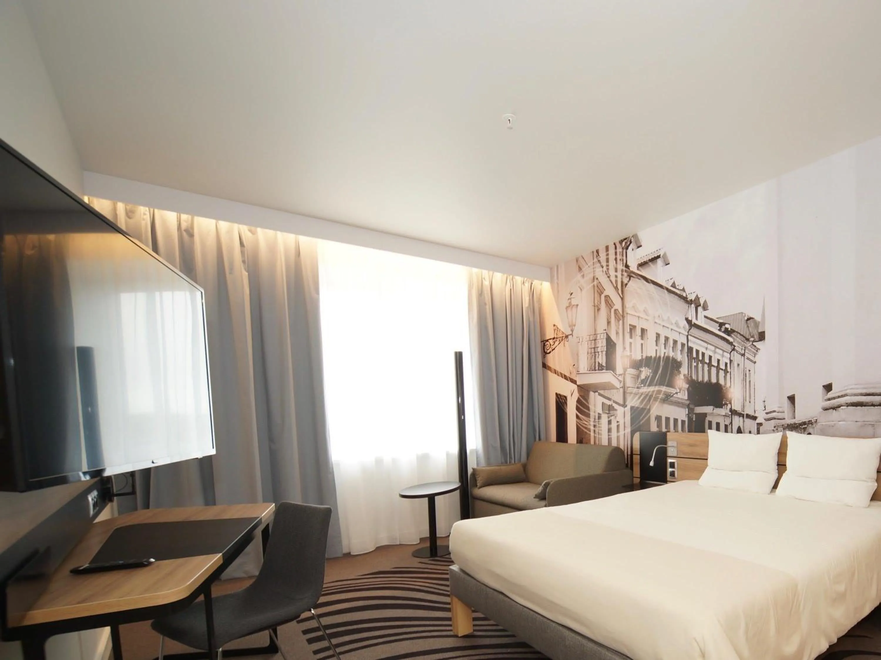 Bedroom, Bed in Novotel Vilnius Centre