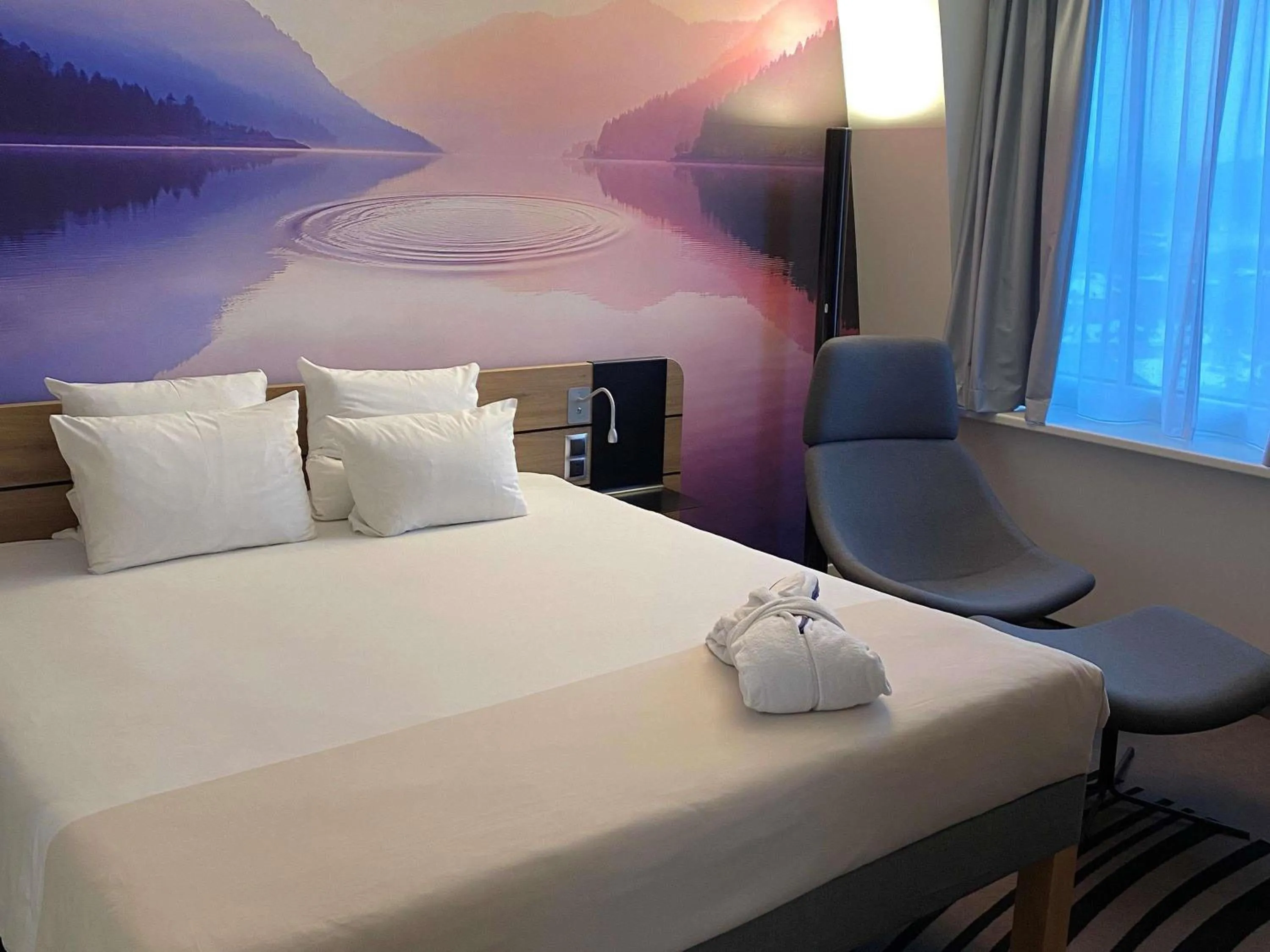 Bedroom, Bed in Novotel Vilnius Centre