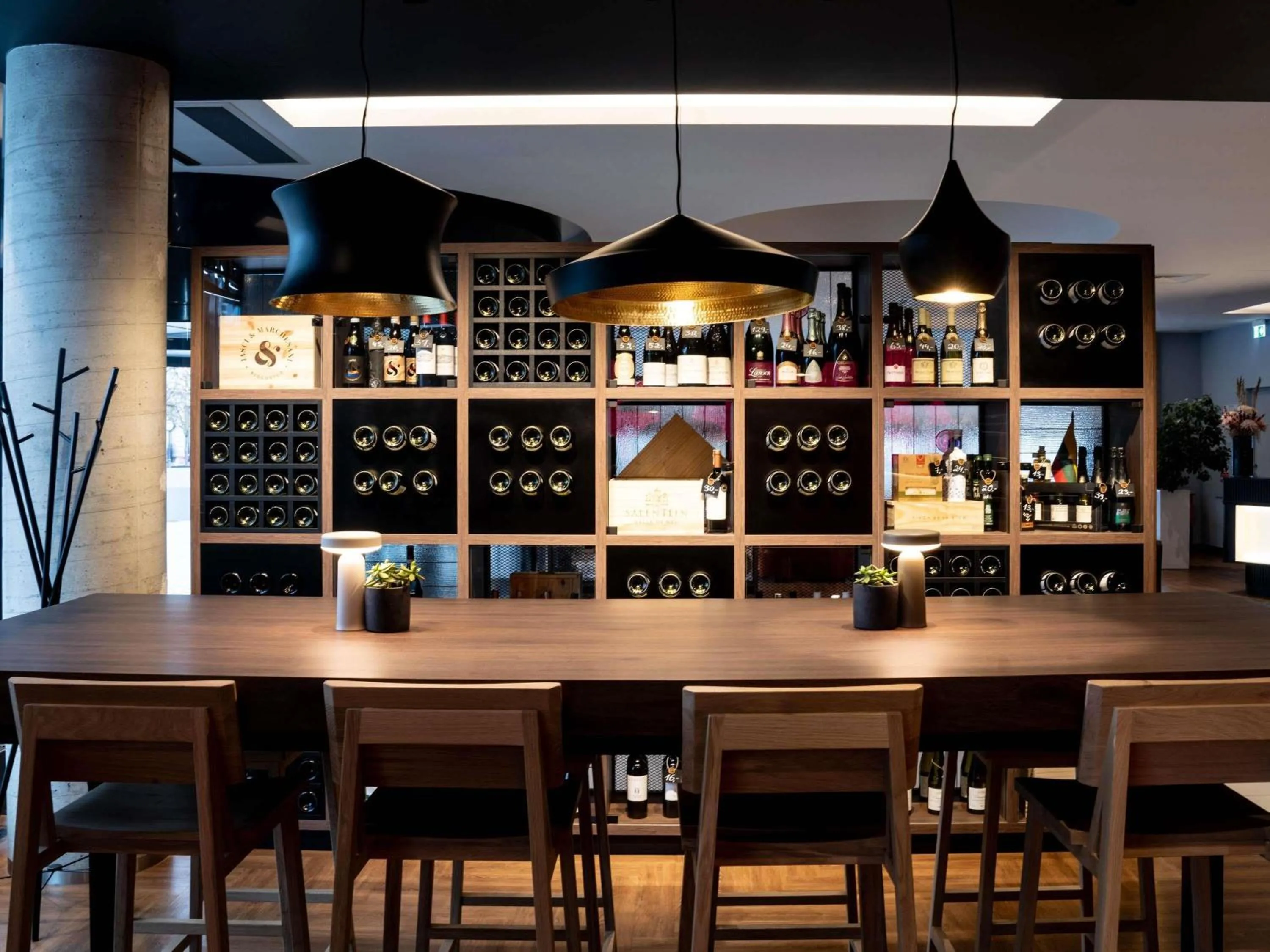 Lounge or bar in Novotel Vilnius Centre