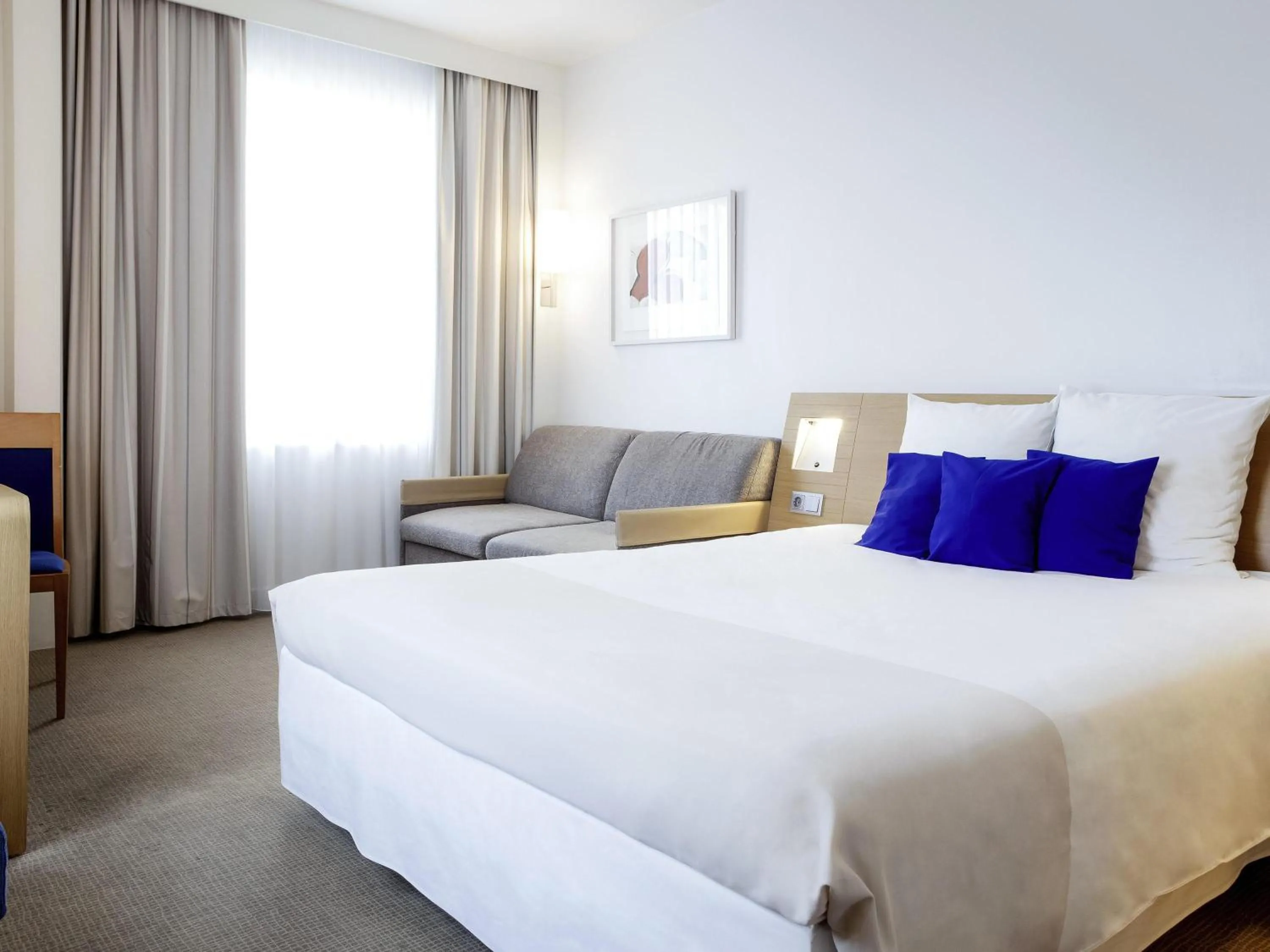 Bedroom, Bed in Novotel Vilnius Centre