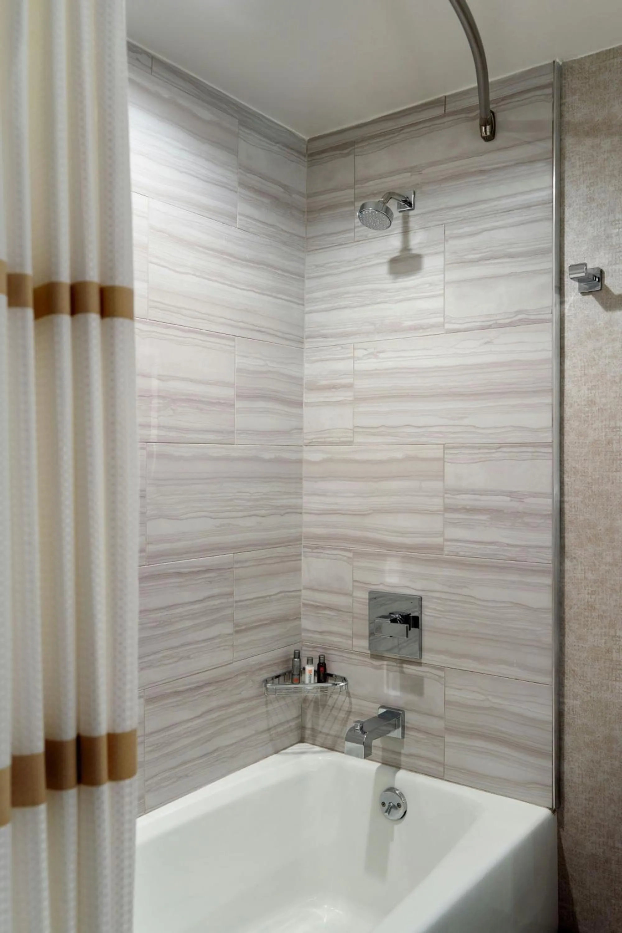 Bathroom in Atlanta Marriott Peachtree Corners