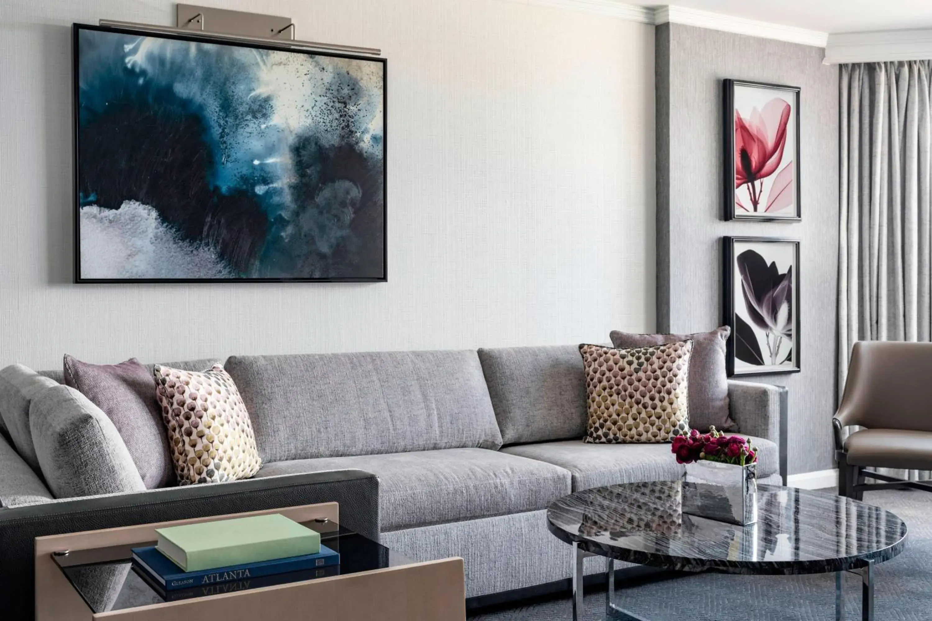 Executive King Suite with Sofa Bed in The Ritz-Carlton Atlanta Executive King Suite with Sofa Bed in The Ritz-Carlton Atlanta