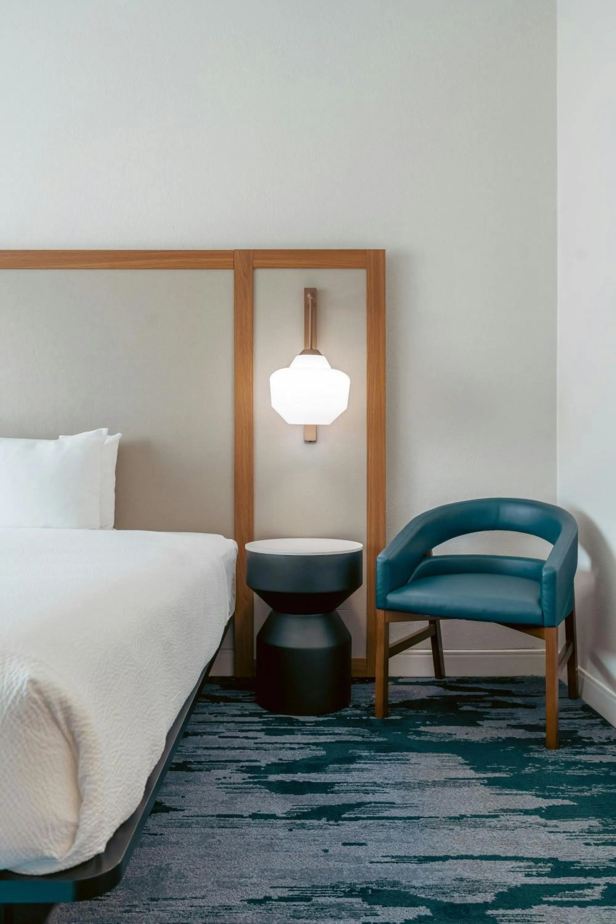 Photo of the whole room, Bed in Fairfield Inn & Suites by Marriott Atlanta Kennesaw