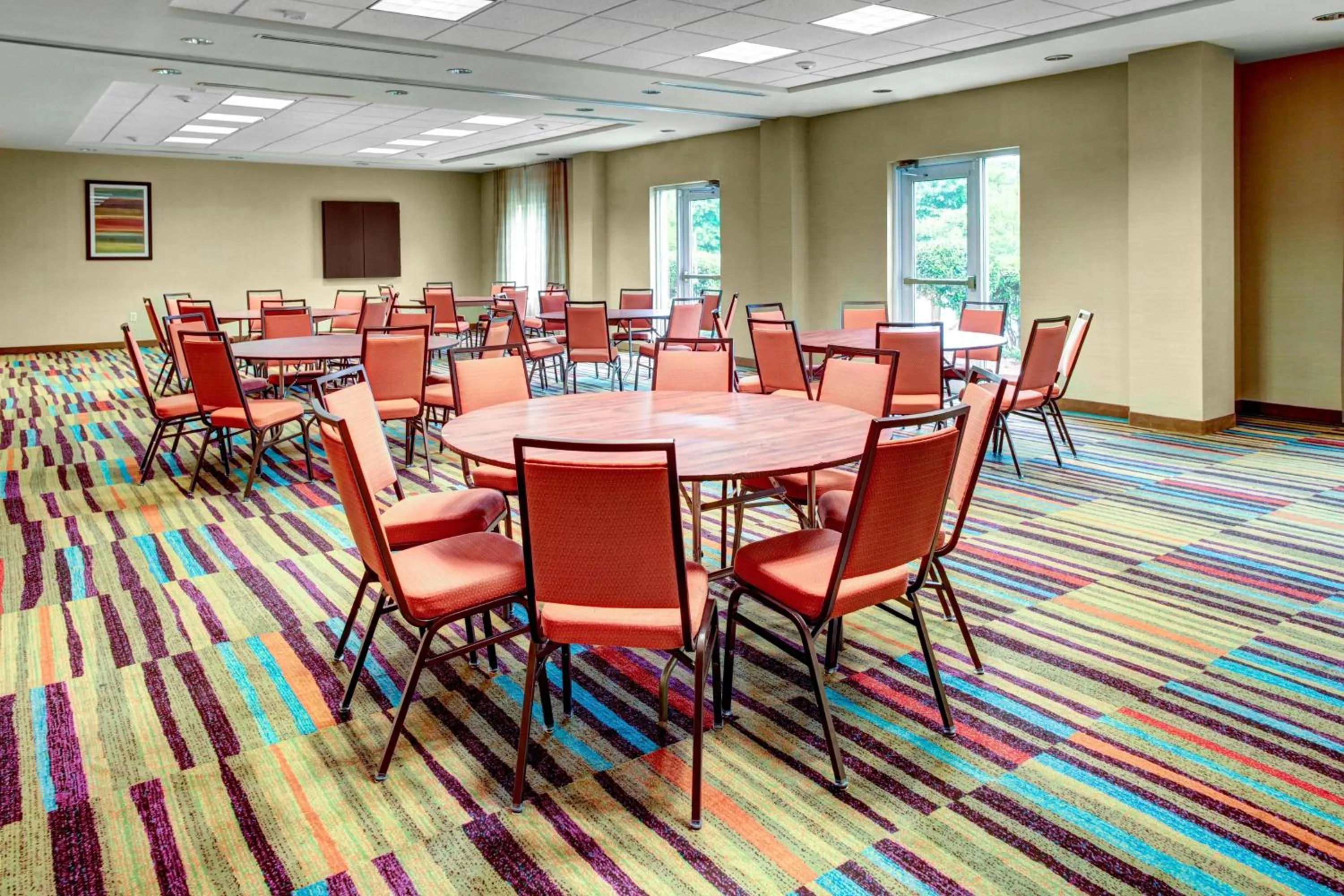 Meeting/conference room in Fairfield Inn & Suites by Marriott Atlanta Stonecrest