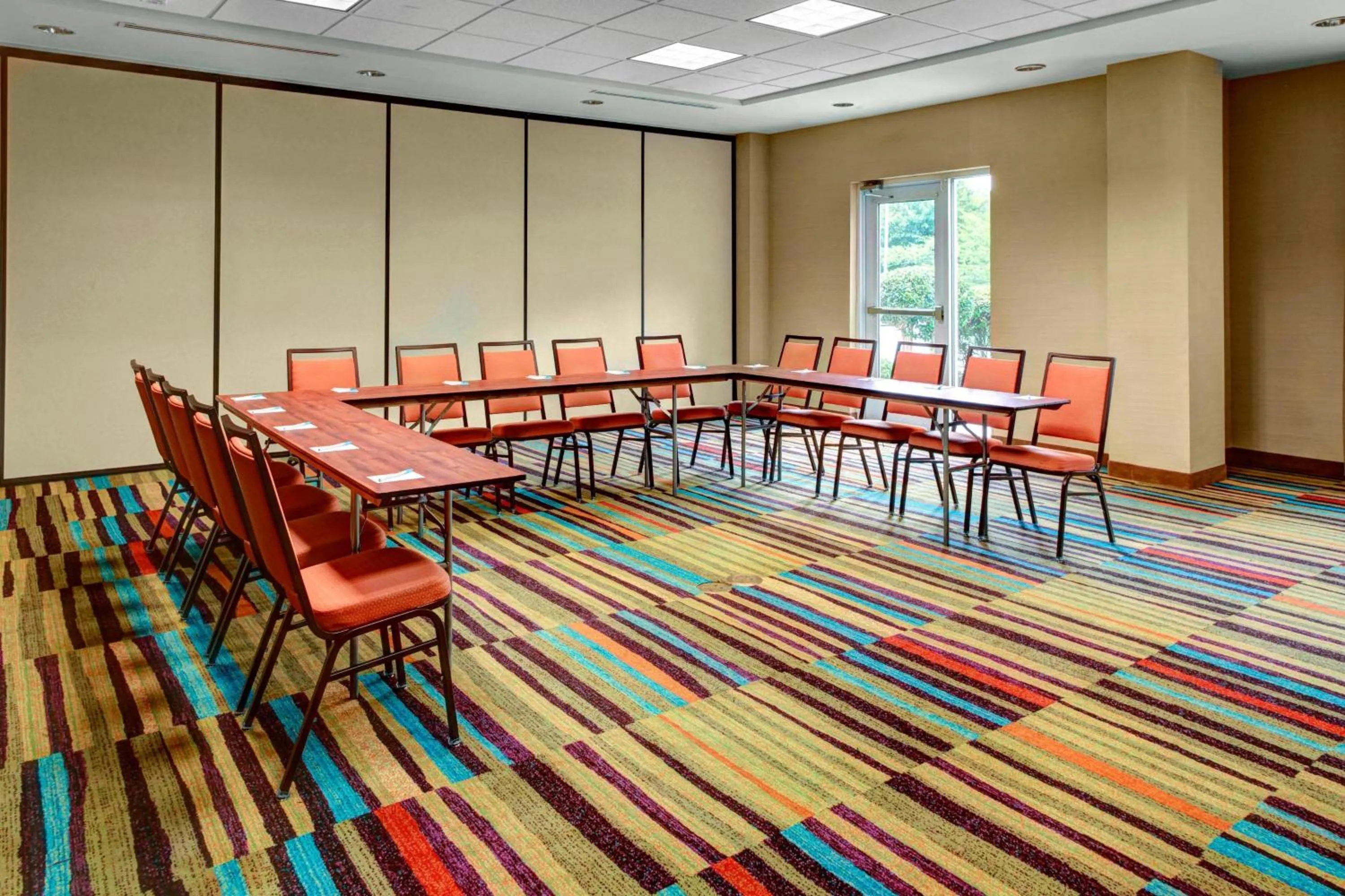 Meeting/conference room in Fairfield Inn & Suites by Marriott Atlanta Stonecrest