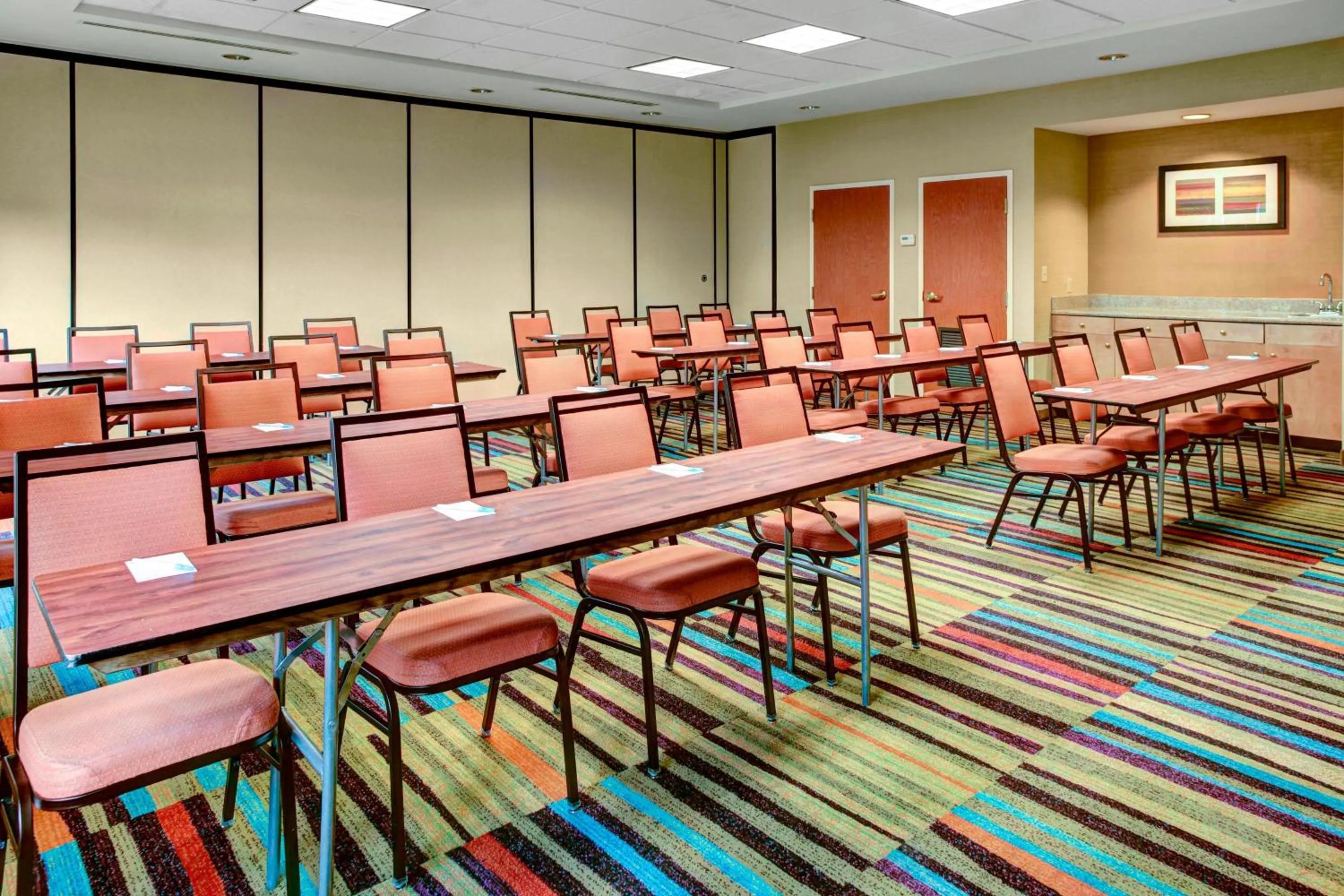 Meeting/conference room in Fairfield Inn & Suites by Marriott Atlanta Stonecrest