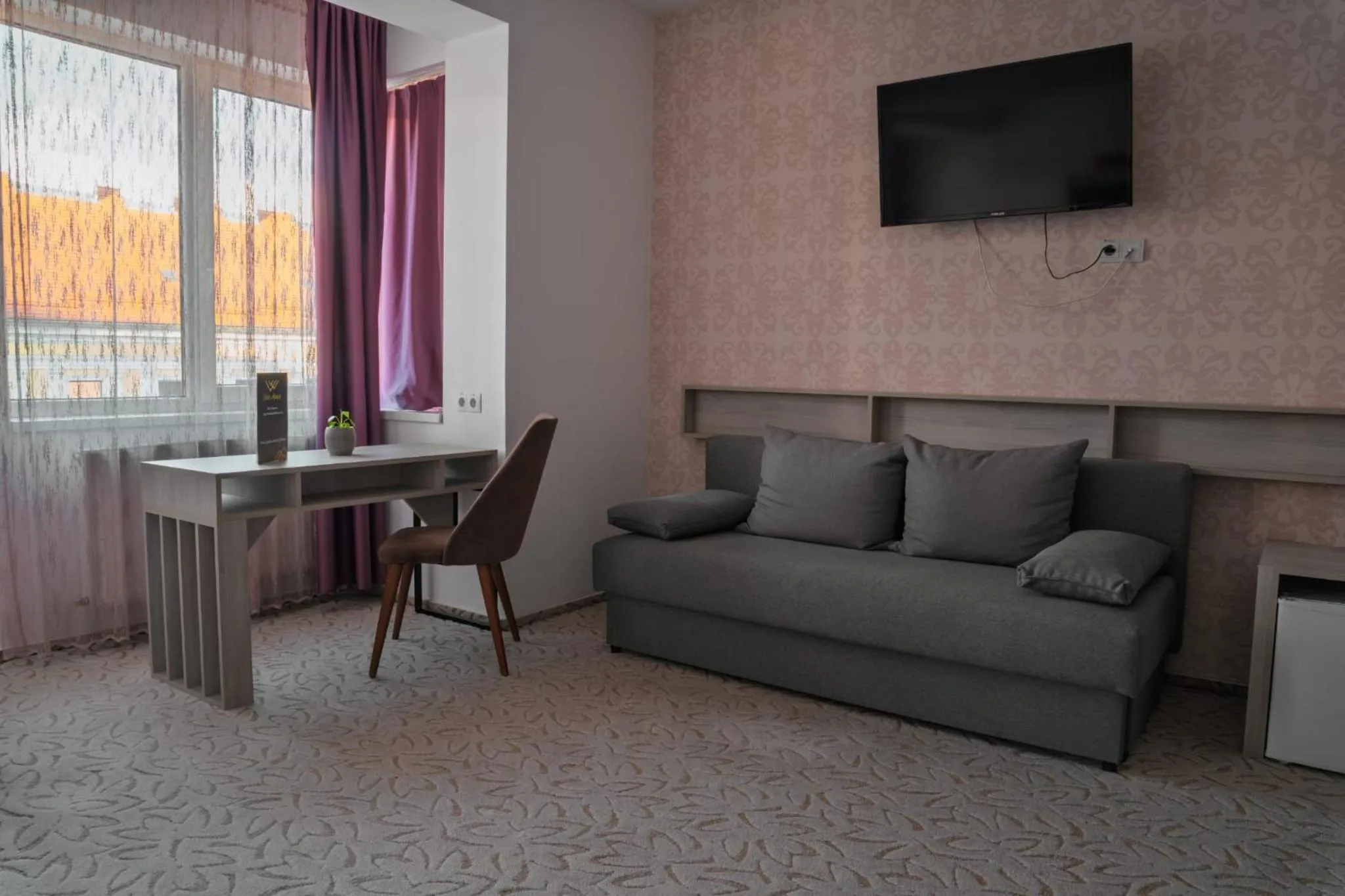 TV and multimedia in Hotel Alexis