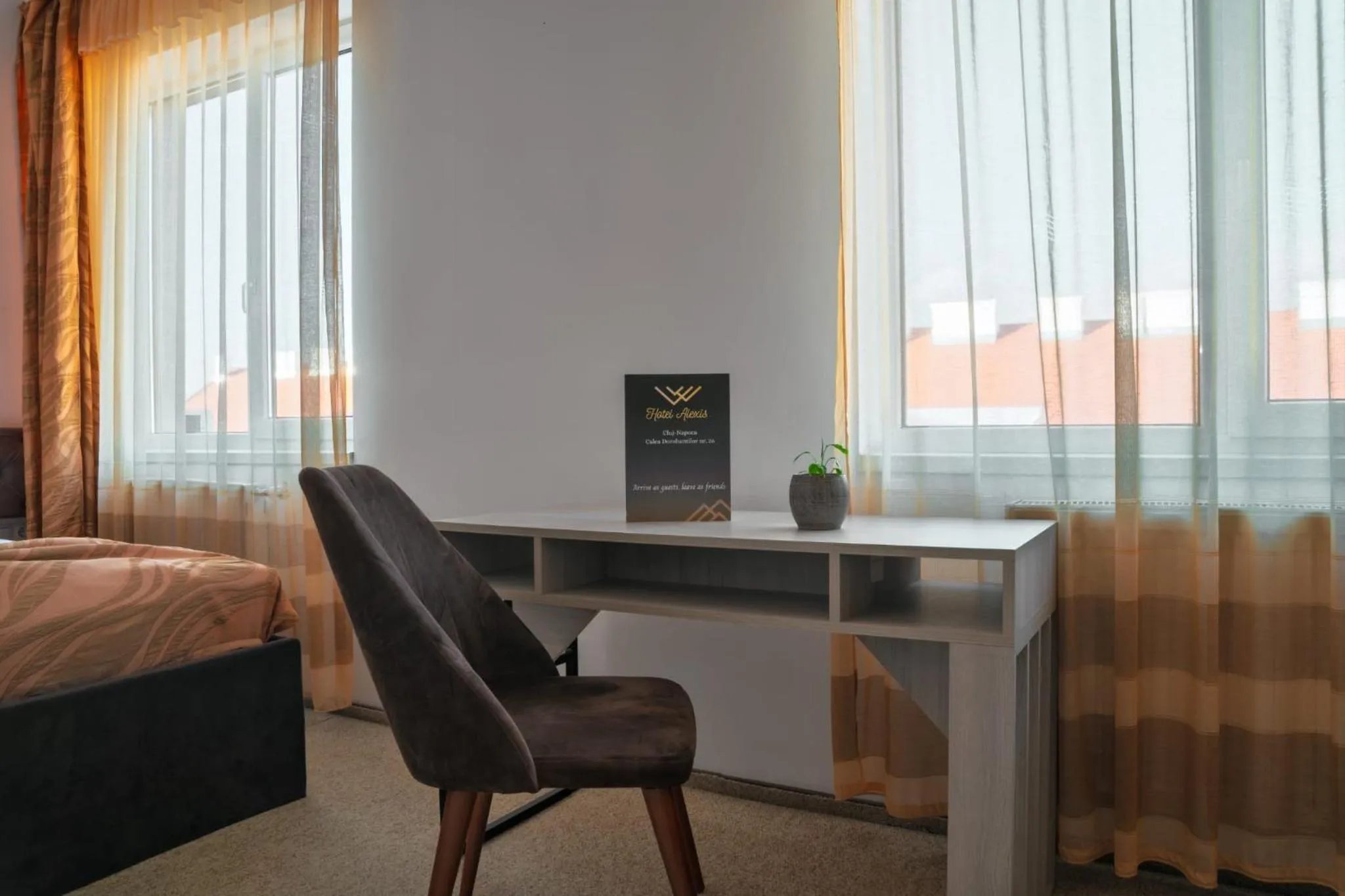 Sunrise, Bed in Hotel Alexis