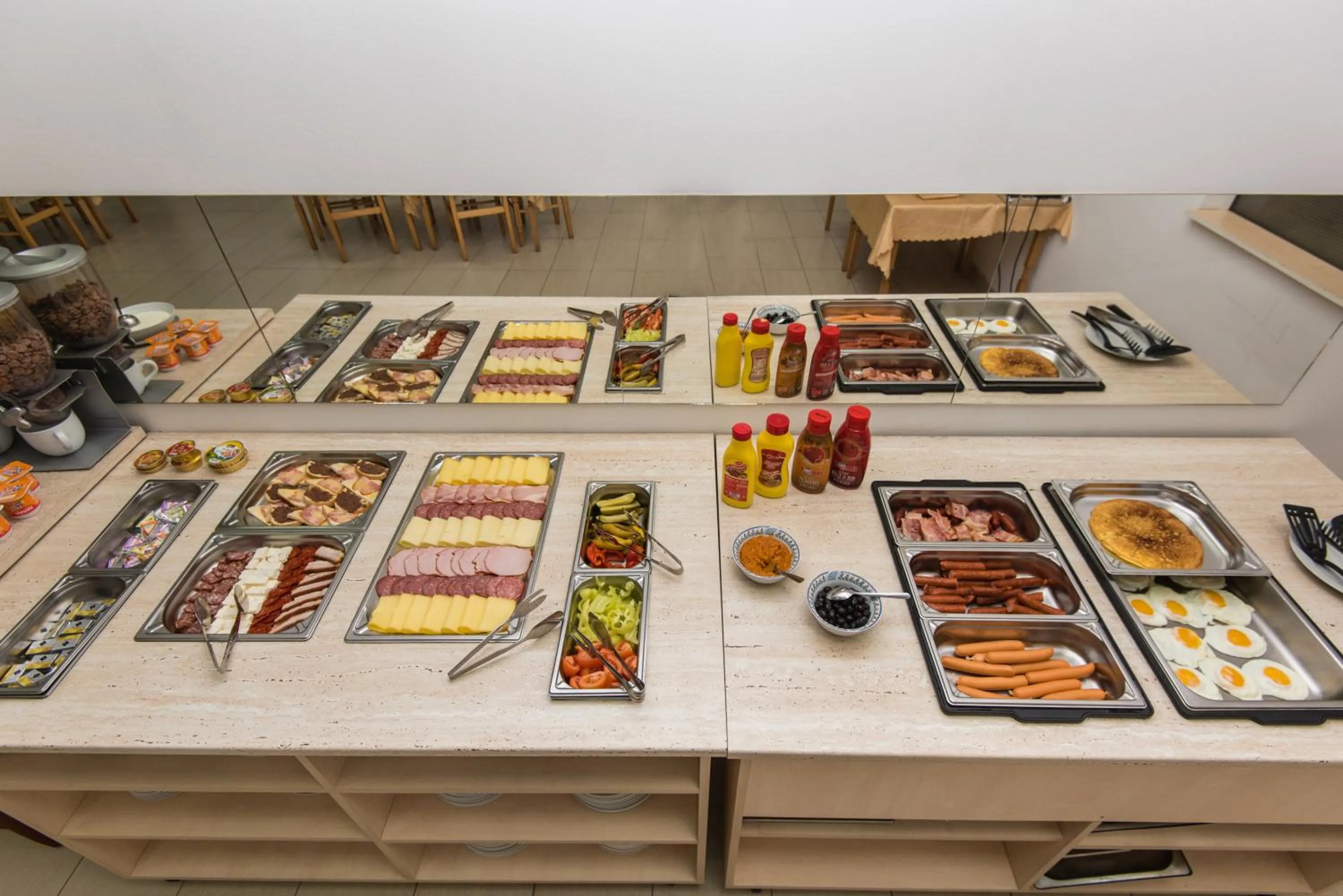 Buffet breakfast in Hotel Alexis