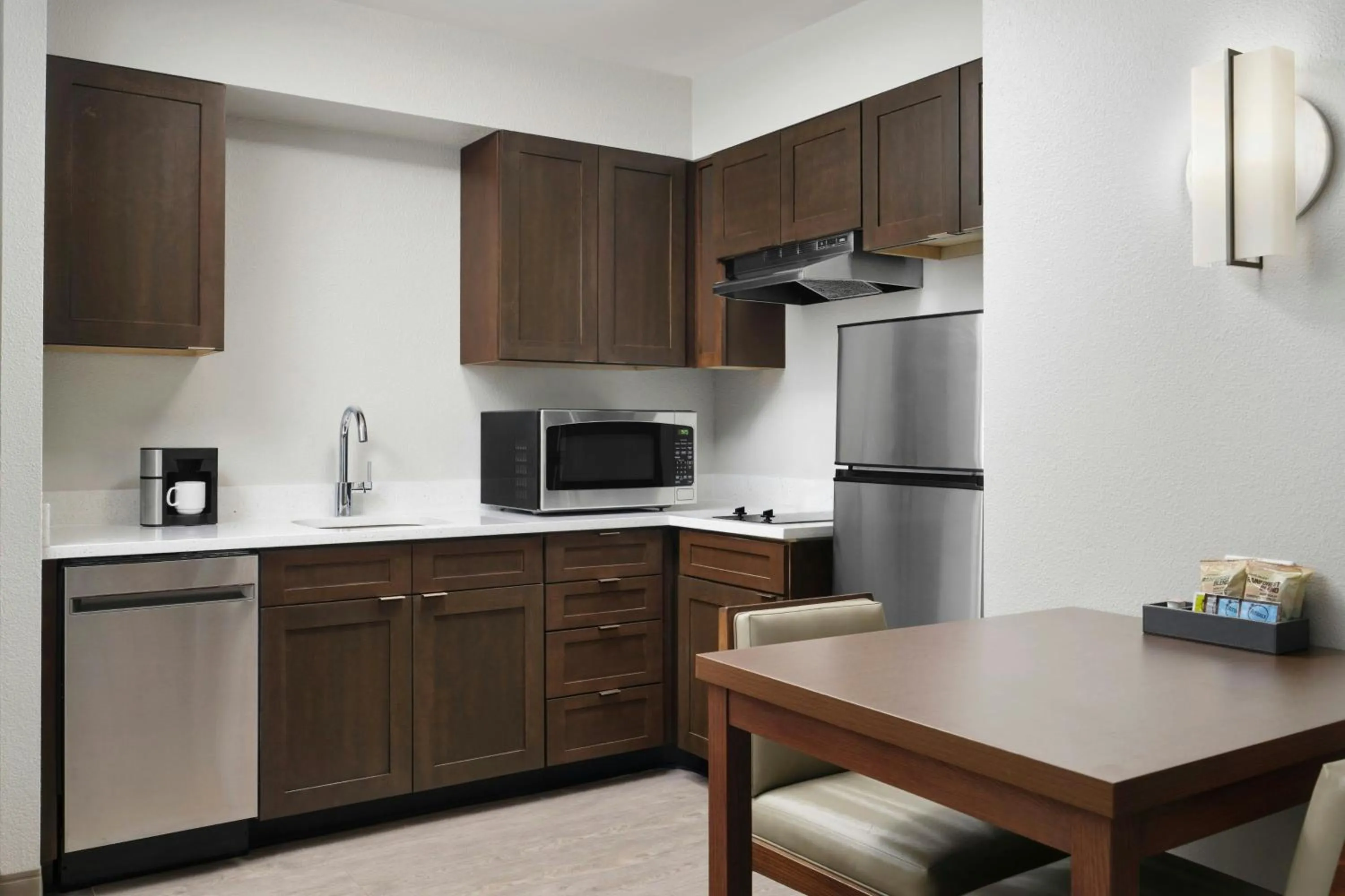 Kitchen or kitchenette in Residence Inn Atlanta Midtown 17th Street