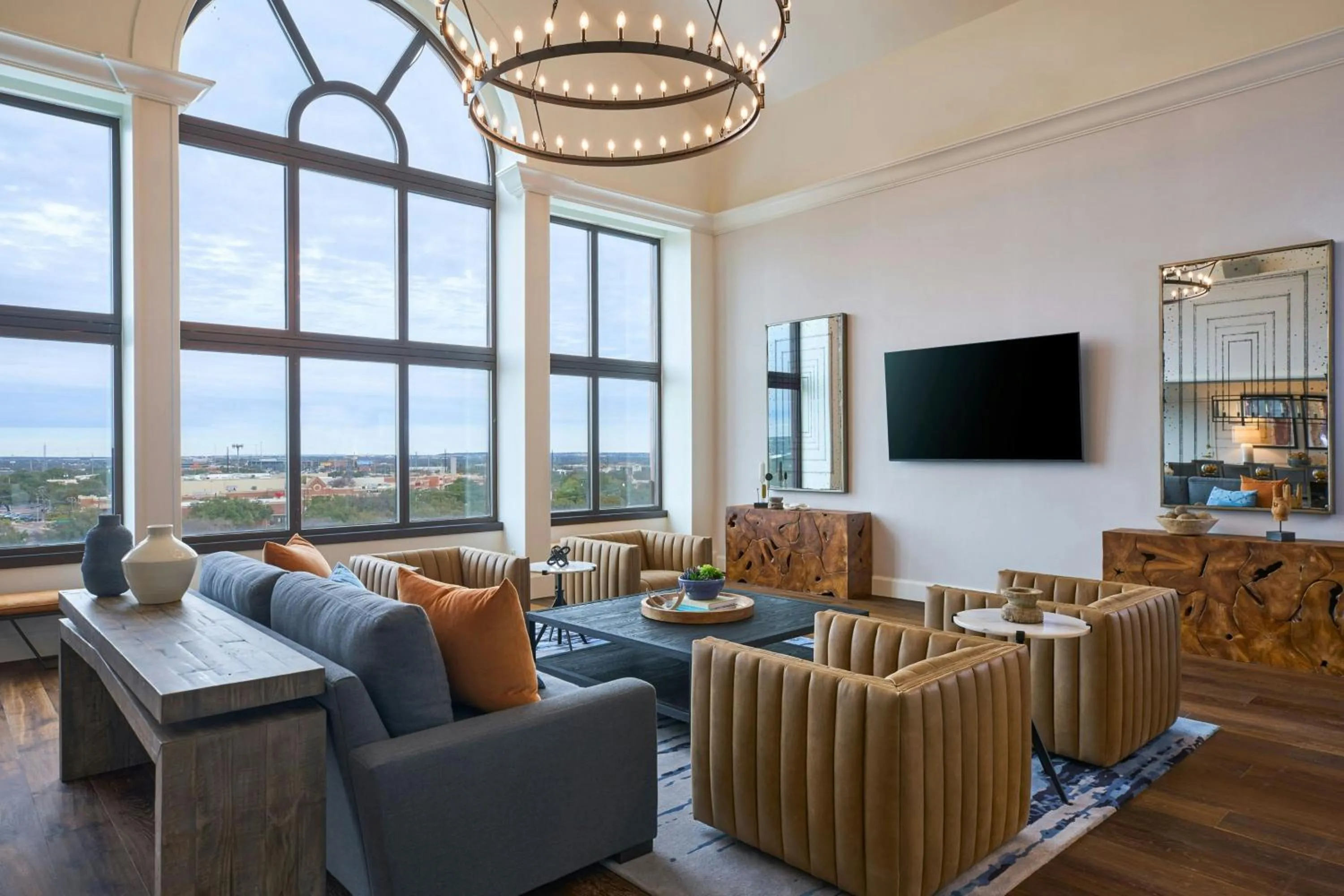 Bedroom in Renaissance Austin Hotel