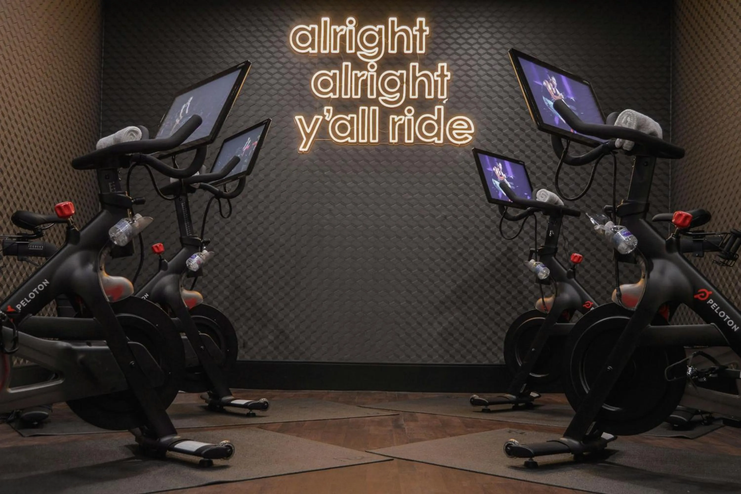 Fitness centre/facilities in Renaissance Austin Hotel