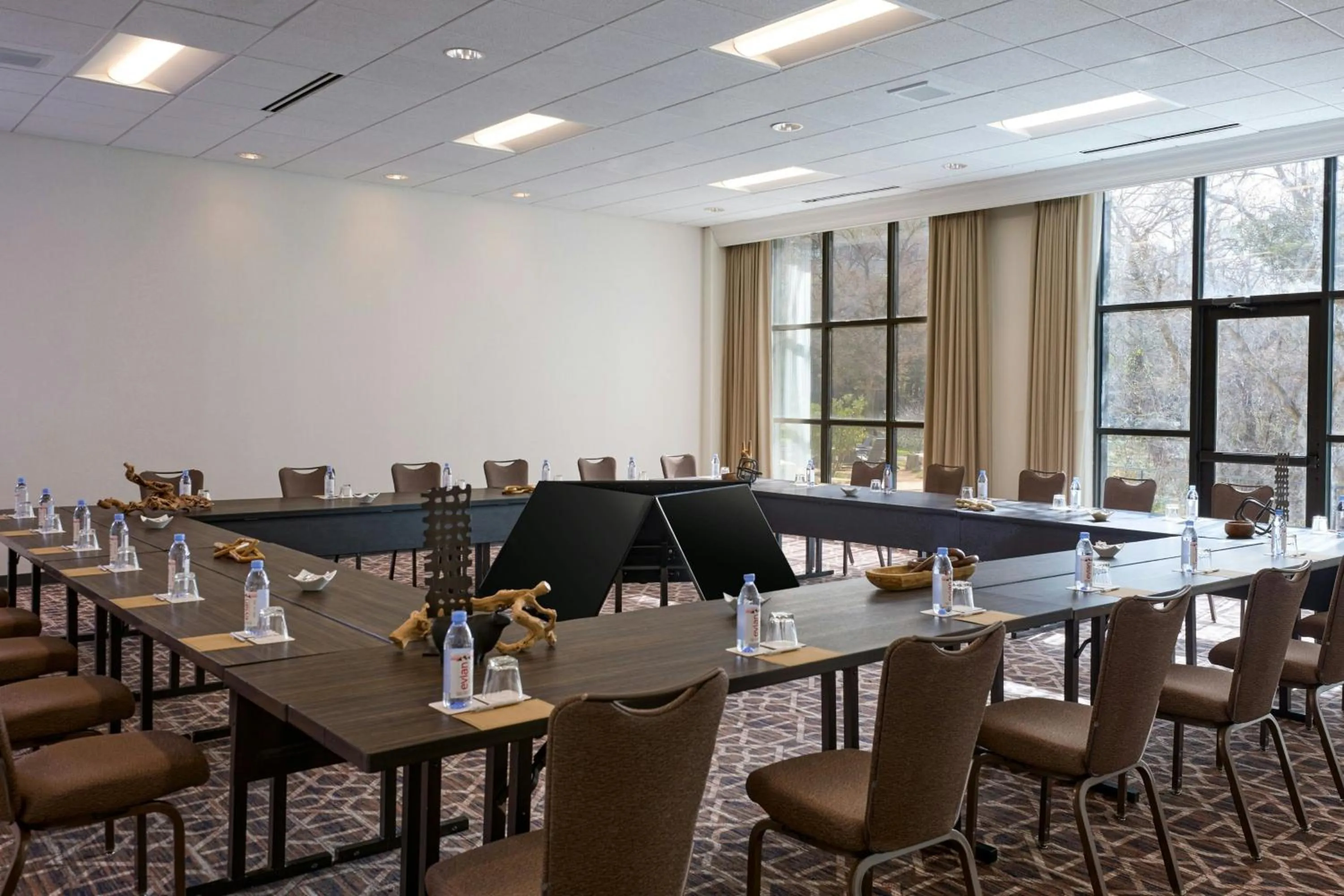 Meeting/conference room in Renaissance Austin Hotel
