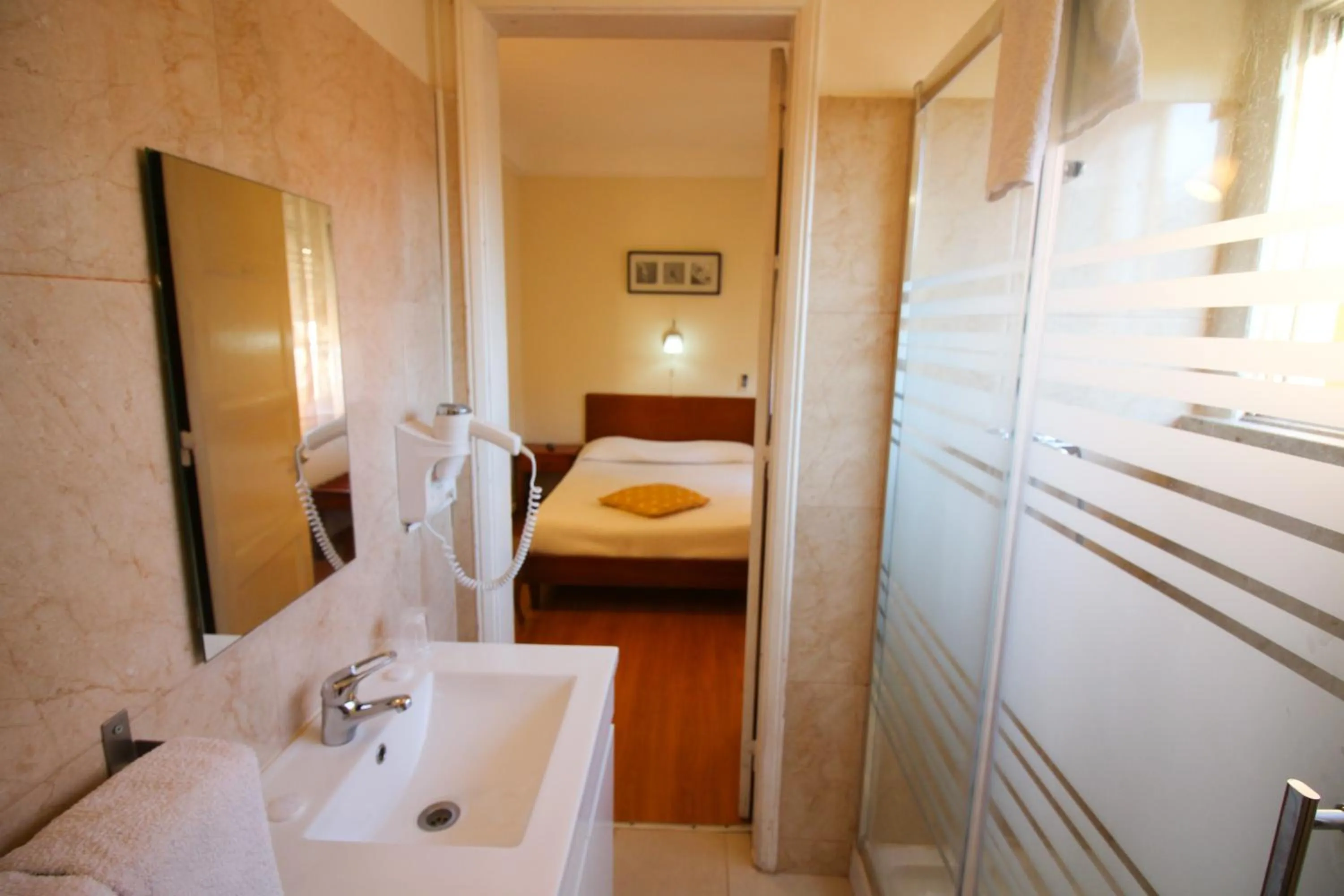 Bed in Residencial Lord