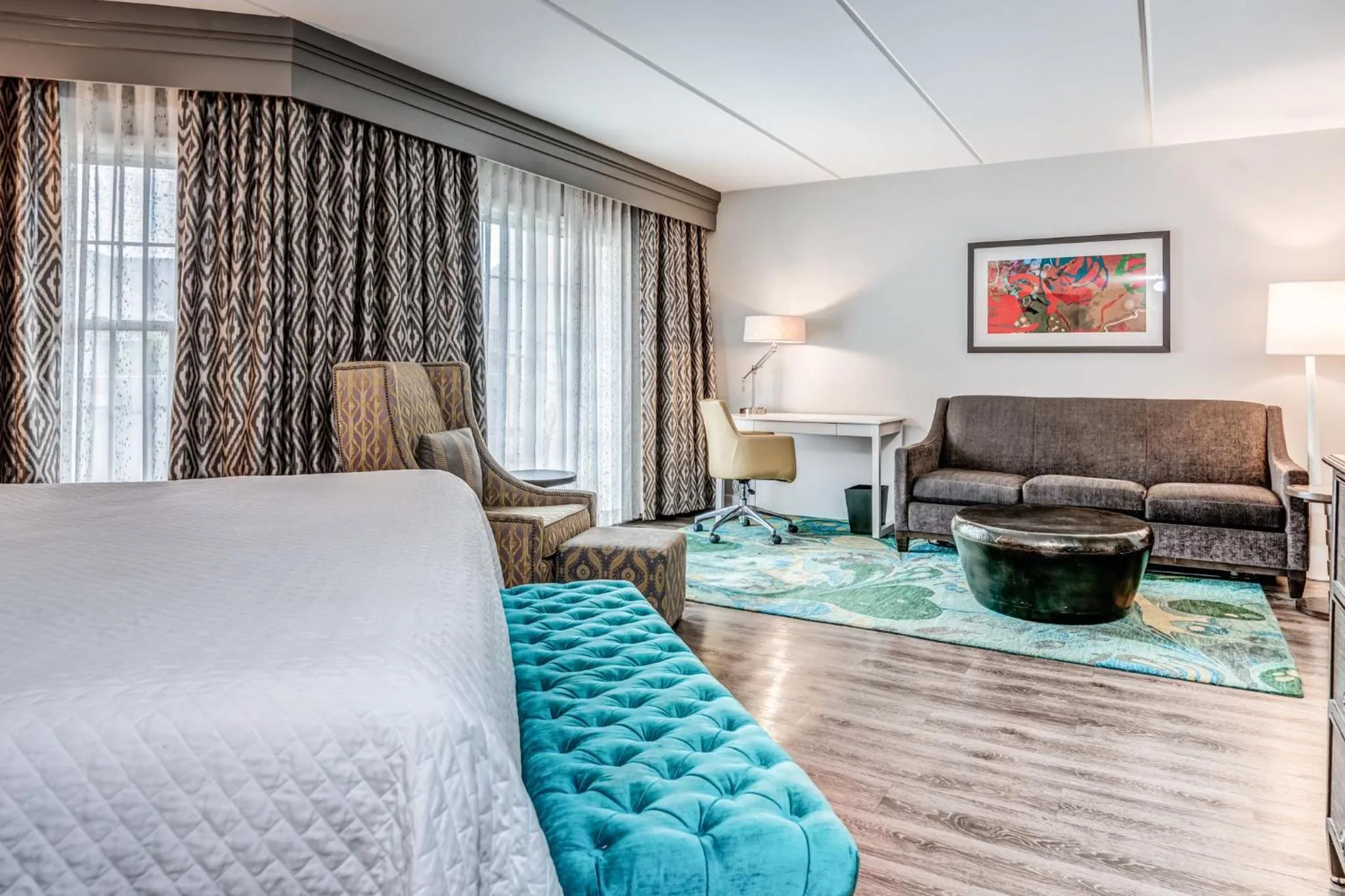 Photo of the whole room, Bed in Hotel Indigo Atlanta Vinings by IHG