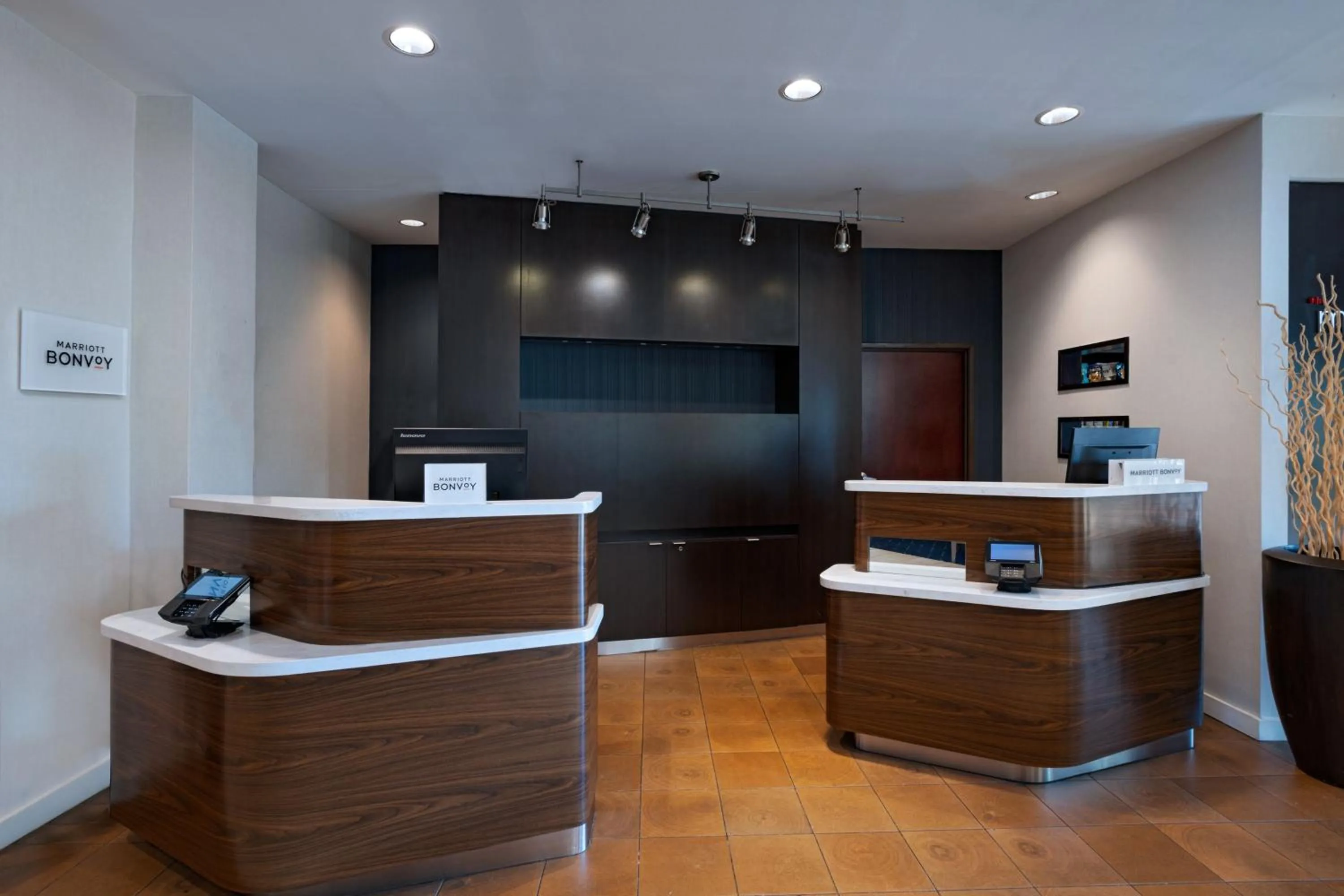 Lobby or reception in Courtyard Austin Airport