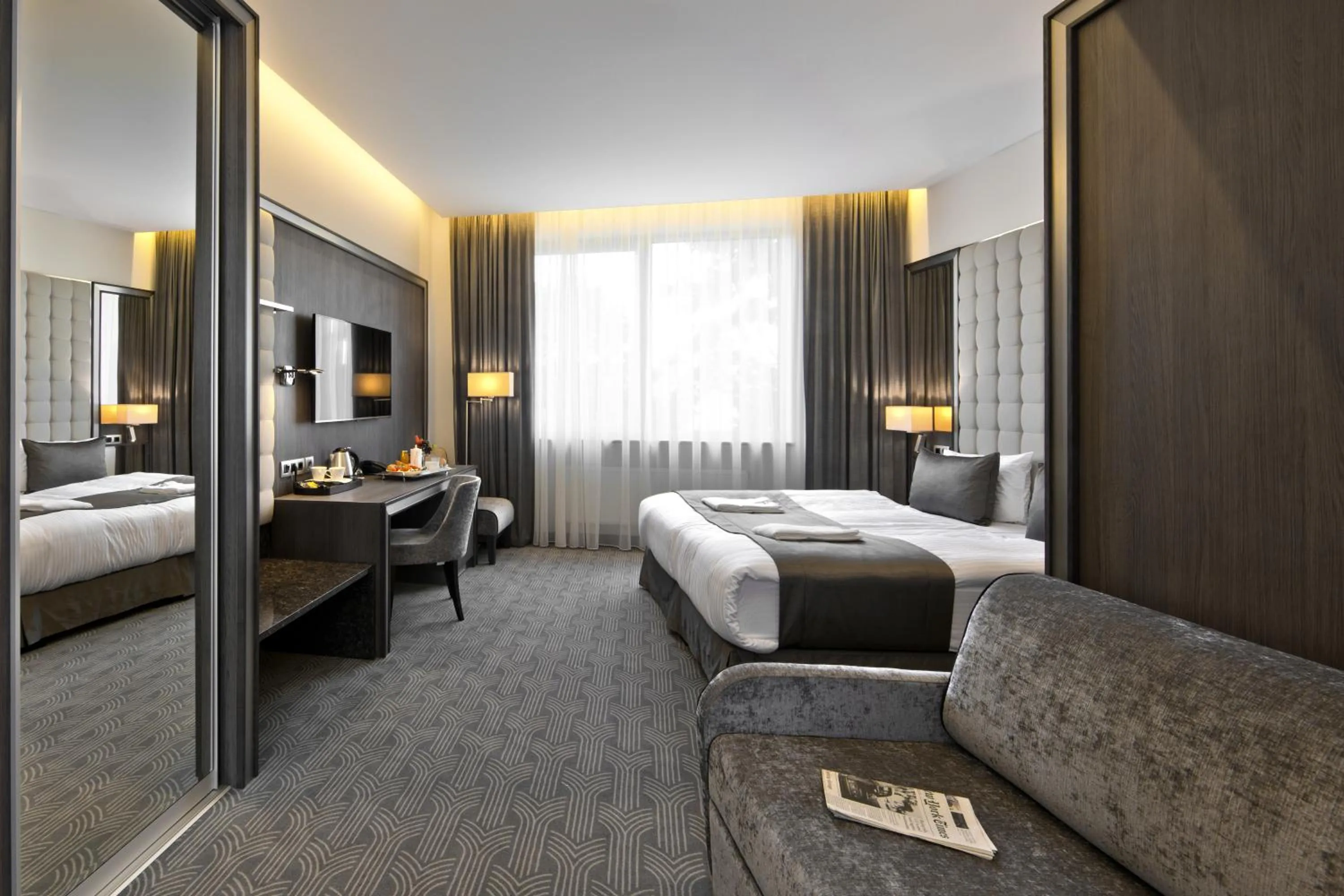 Bed in Congress Avenue Hotel