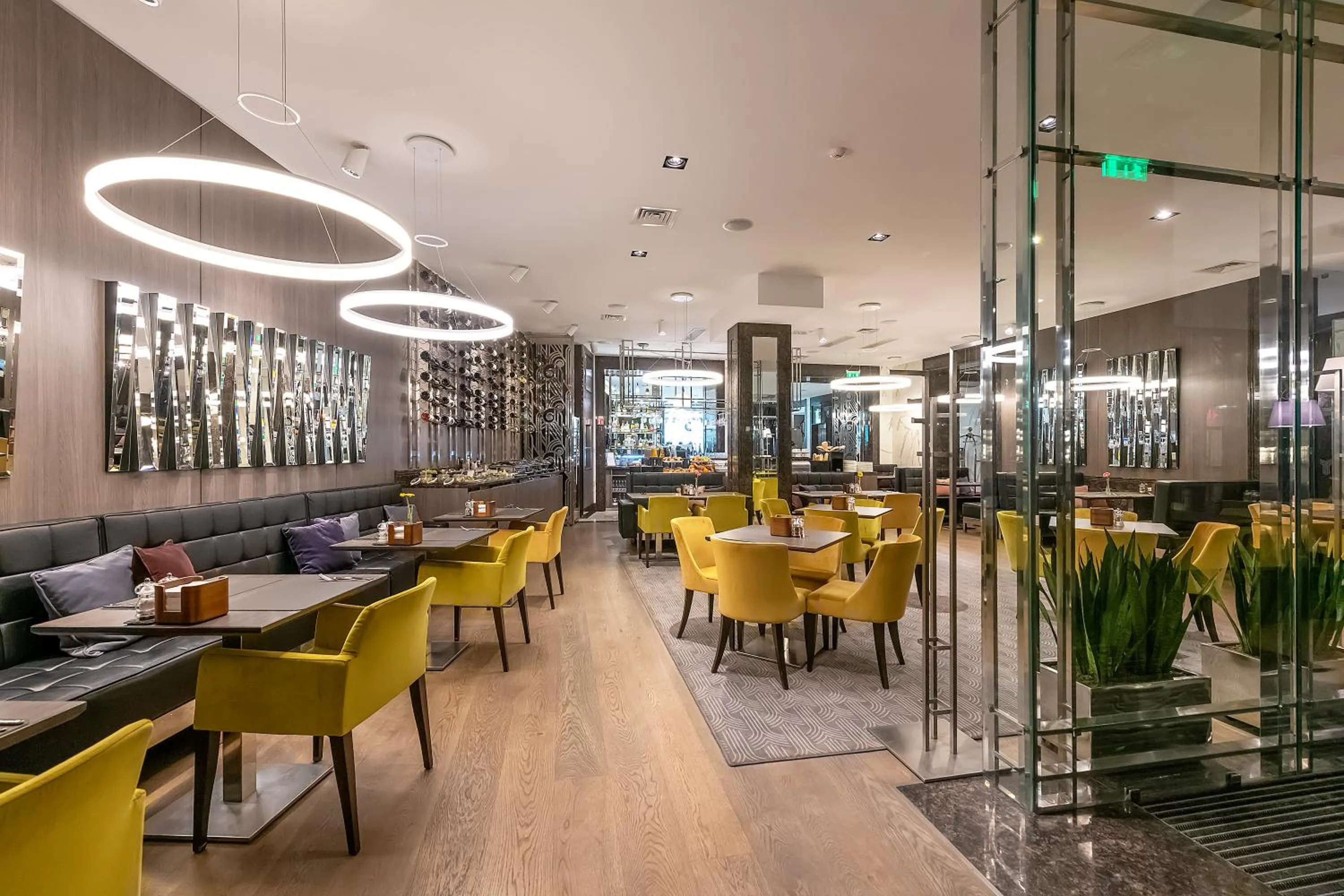 Restaurant/places to eat in Congress Avenue Hotel