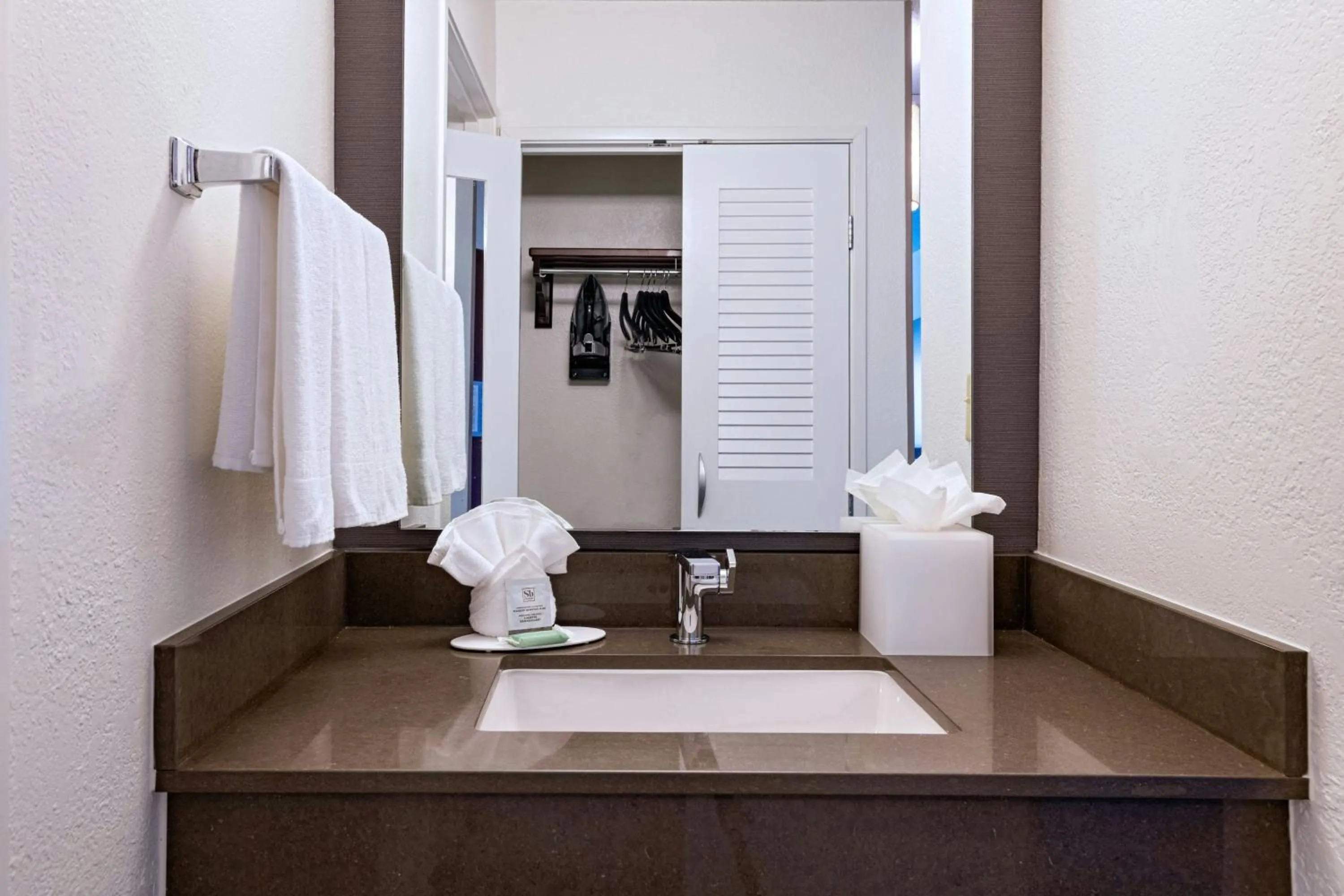 Bathroom in Courtyard by Marriott Austin The Domain Area