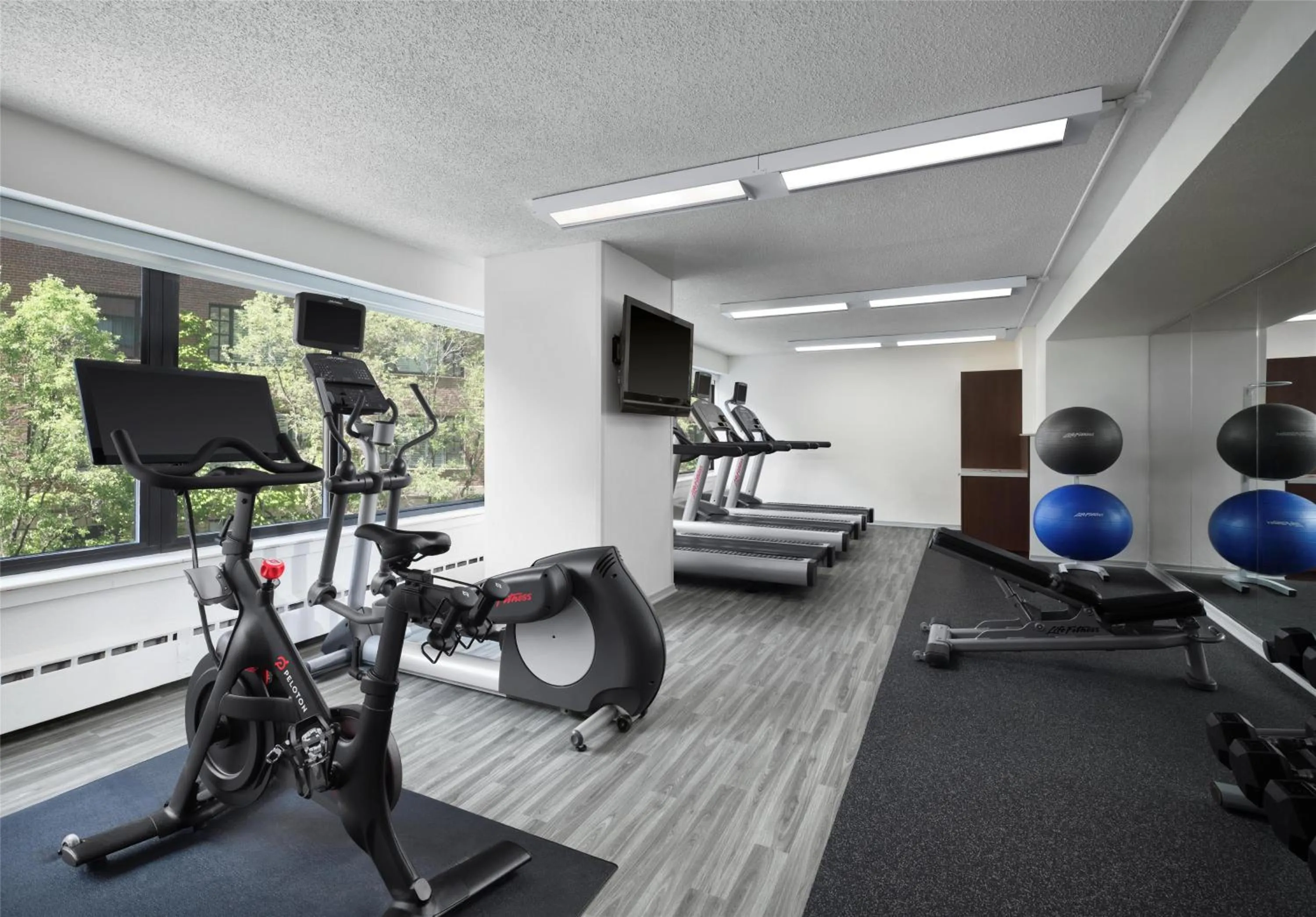 Fitness centre/facilities in Sonesta ES Suites Chicago Downtown Magnificent Mile Medical