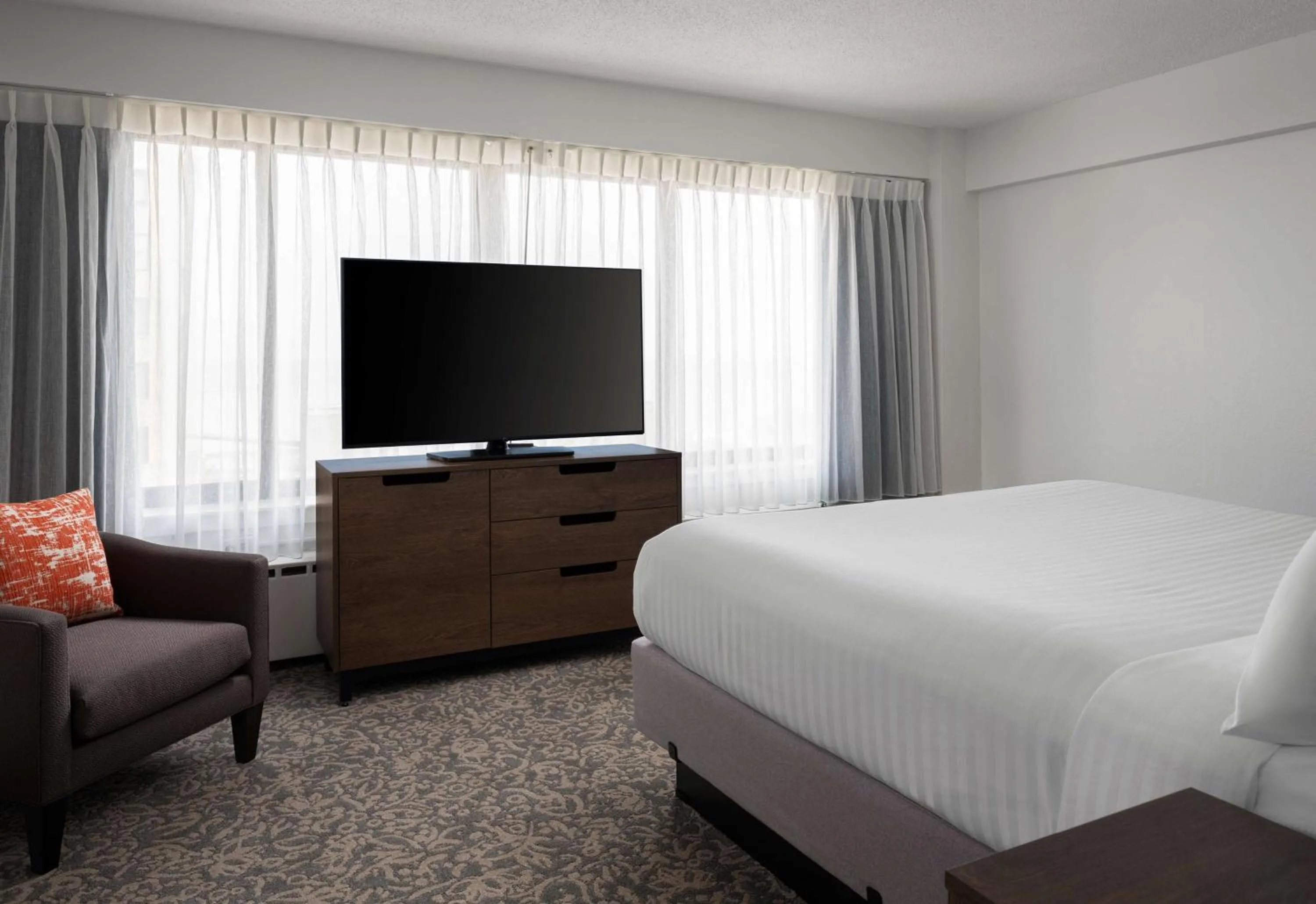 Photo of the whole room, Bed in Sonesta ES Suites Chicago Downtown Magnificent Mile Medical