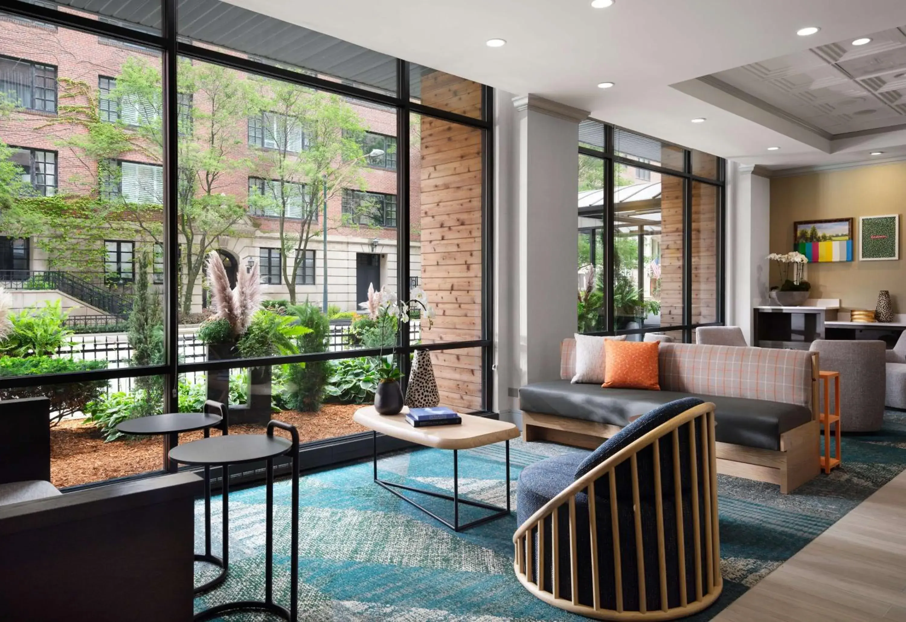 Lobby or reception in Sonesta ES Suites Chicago Downtown Magnificent Mile Medical Lobby or reception in Sonesta ES Suites Chicago Downtown Magnificent Mile Medical