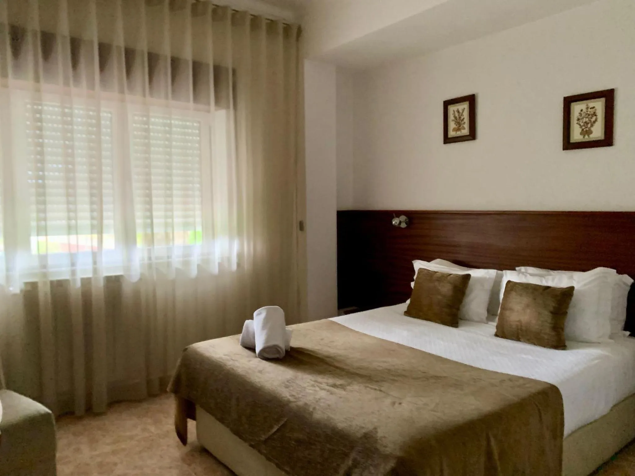 Bedroom, Bed in Hotel Louro