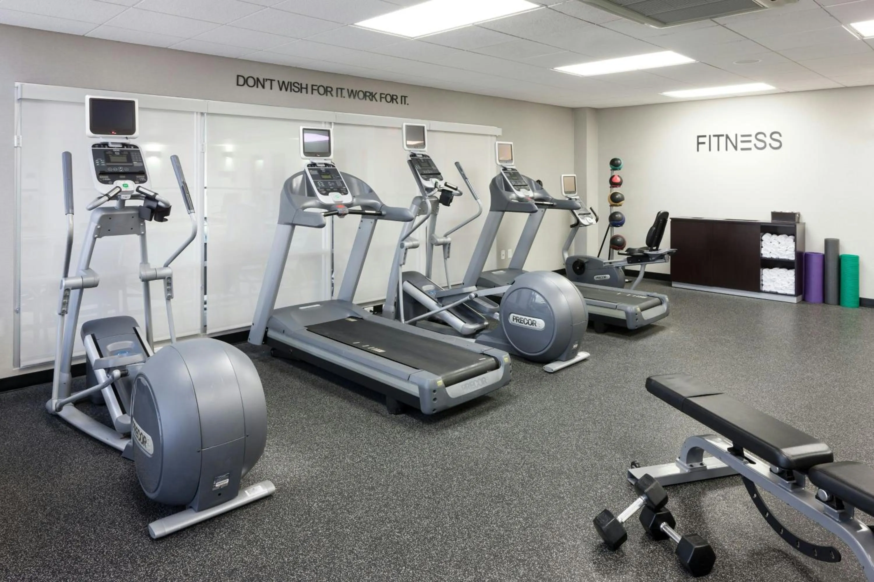 Fitness centre/facilities in Fairfield Inn & Suites by Marriott Austin Parmer Tech Ridge