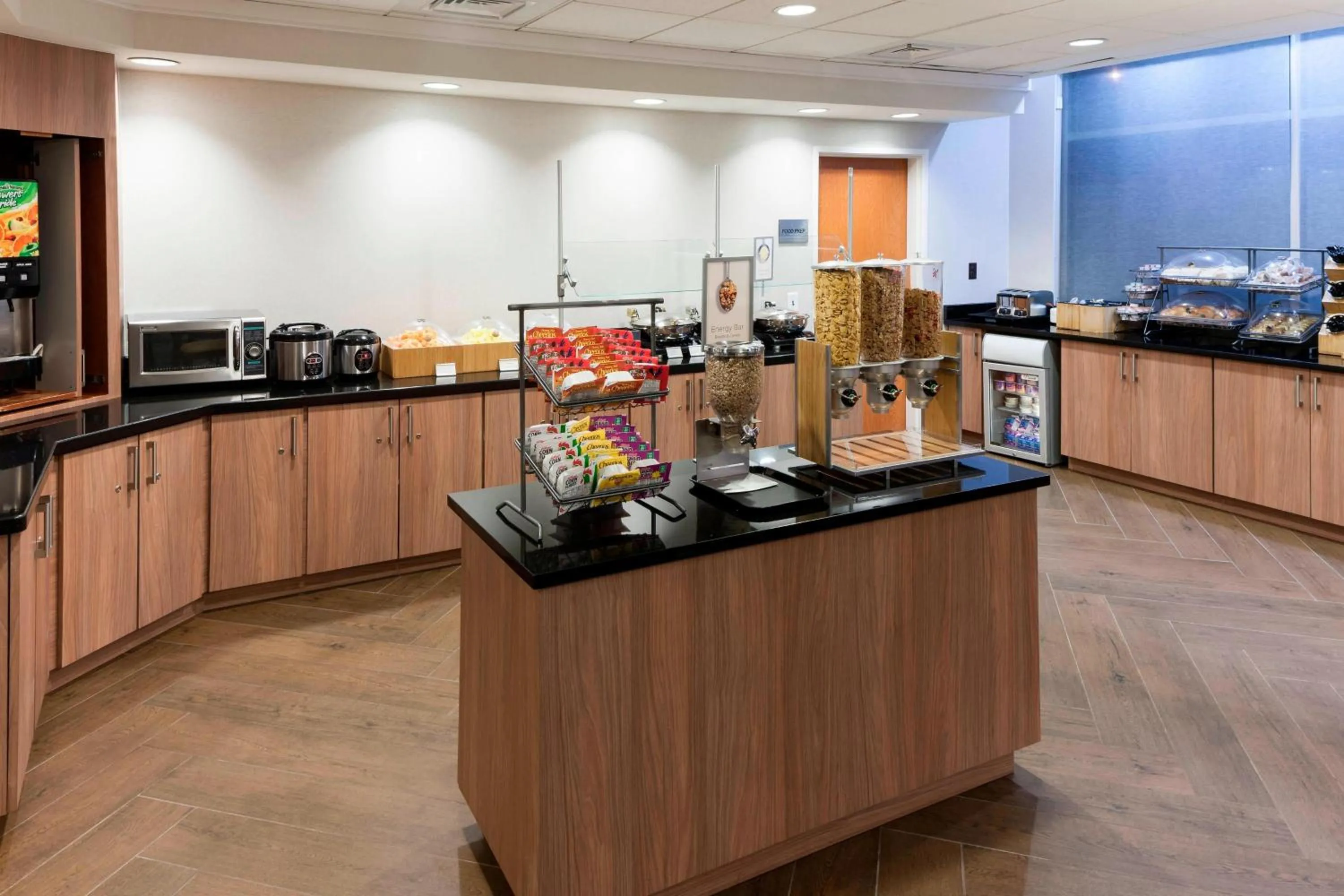 Breakfast in Fairfield Inn & Suites by Marriott Austin Parmer Tech Ridge