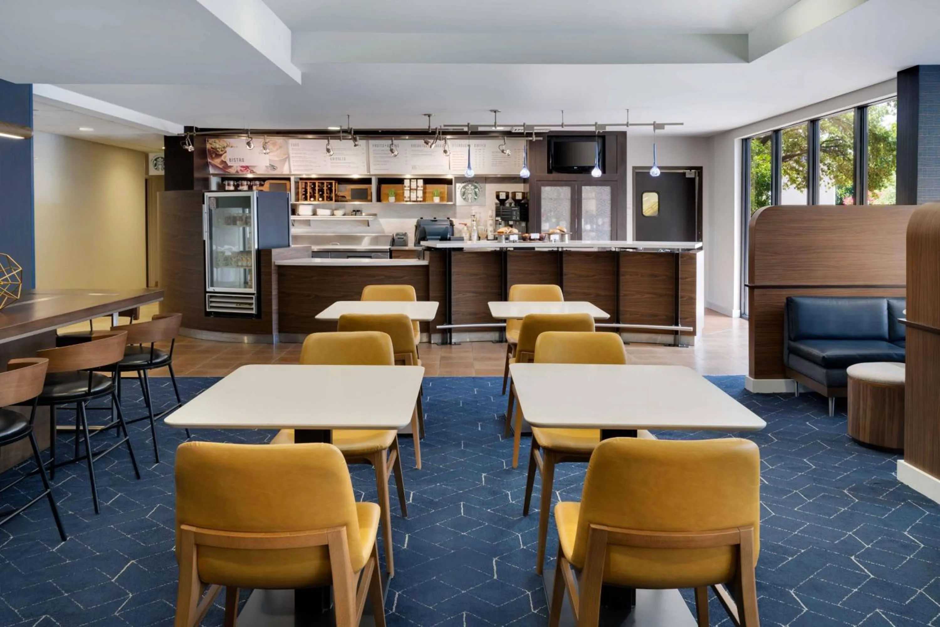 Restaurant/places to eat in Courtyard Austin South