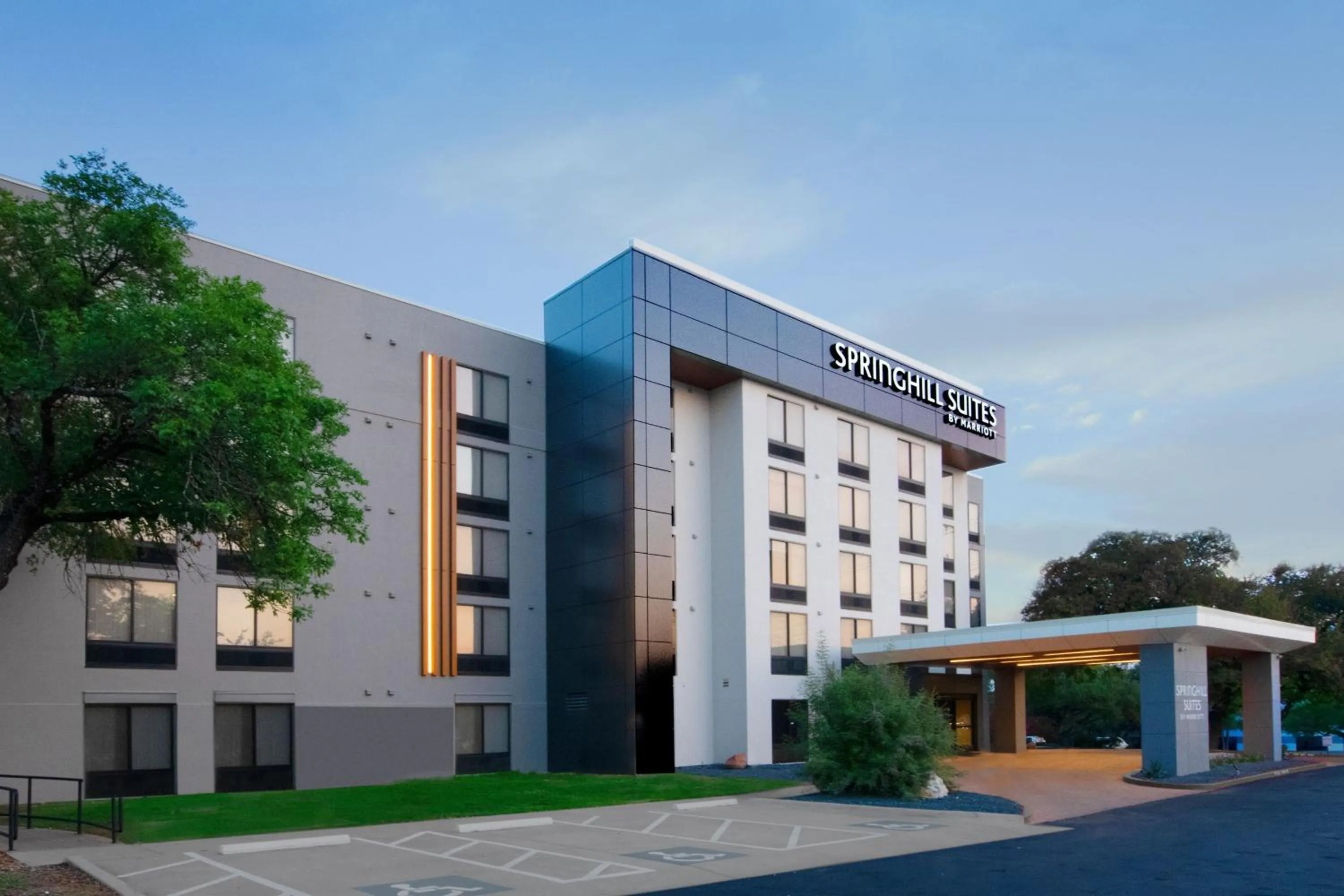 Property building in SpringHill Suites by Marriott Austin The Domain Area