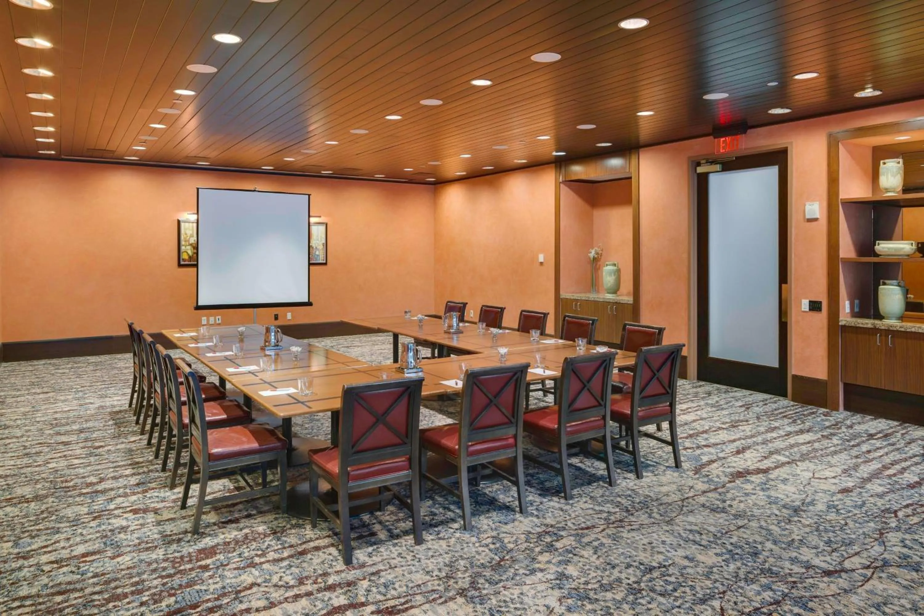 Restaurant/places to eat in Hartford Marriott Downtown