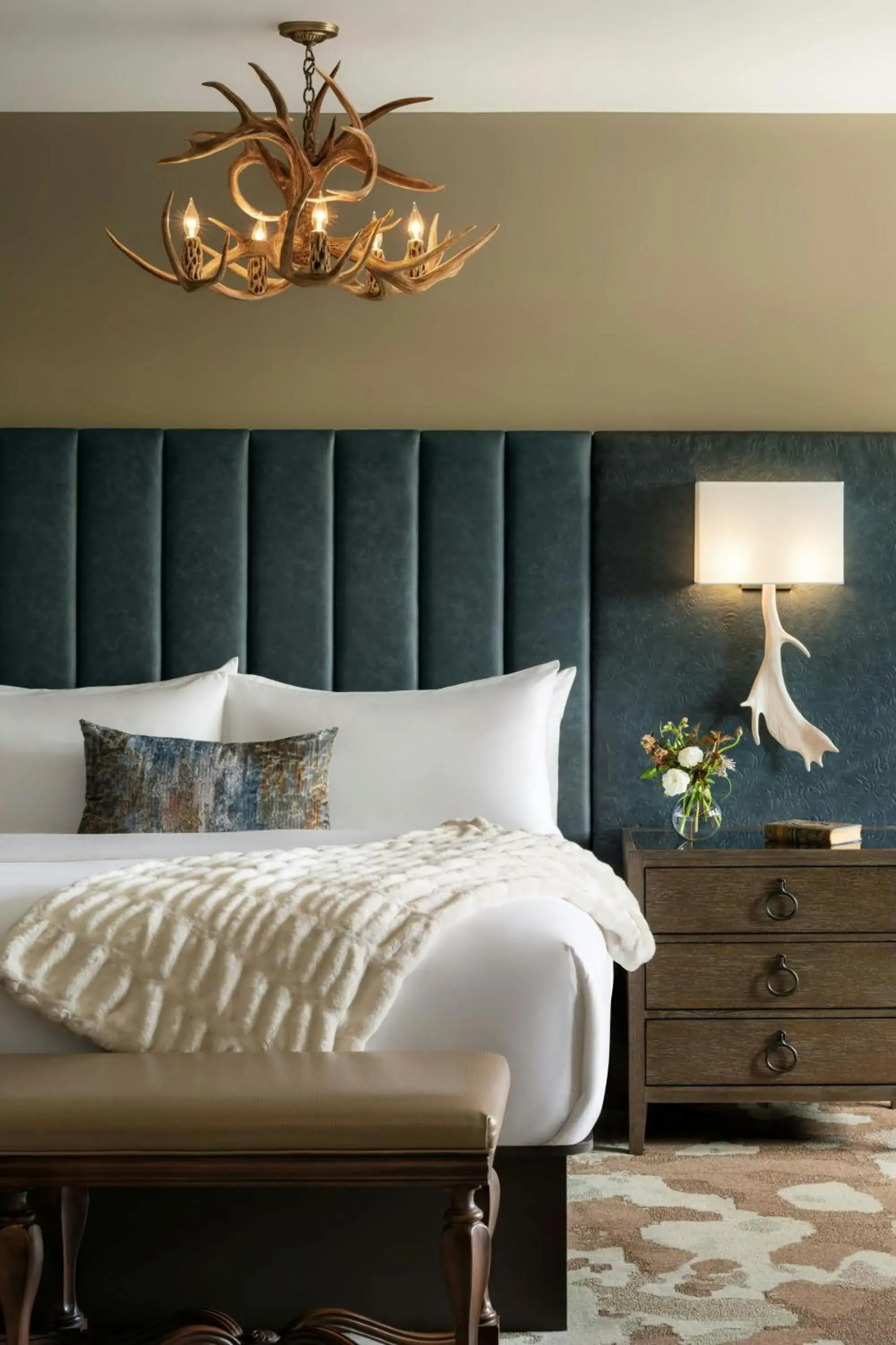 Photo of the whole room, Bed in Grand Bohemian Lodge Asheville, Autograph Collection Photo of the whole room, Bed in Grand Bohemian Lodge Asheville, Autograph Collection