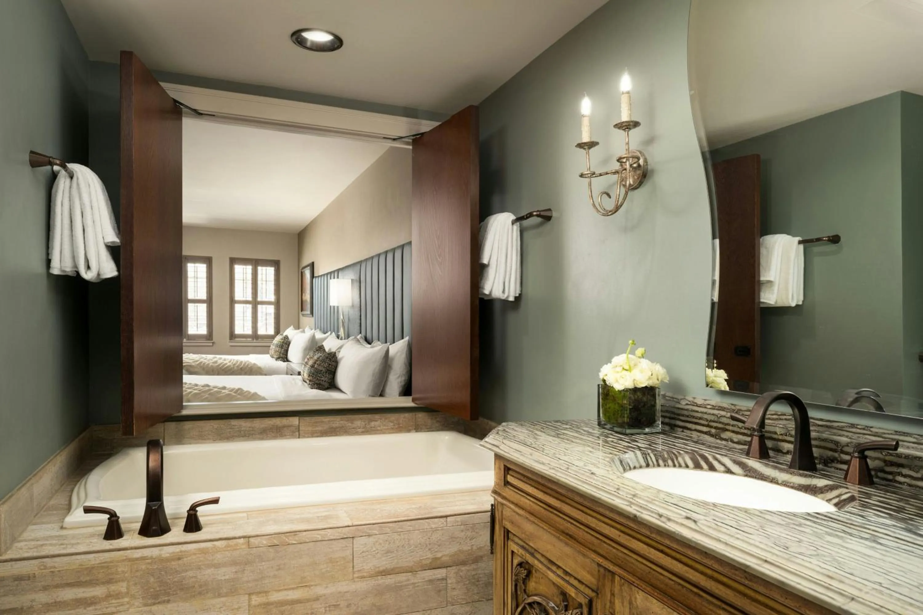 Bathroom, Bed in Grand Bohemian Lodge Asheville, Autograph Collection