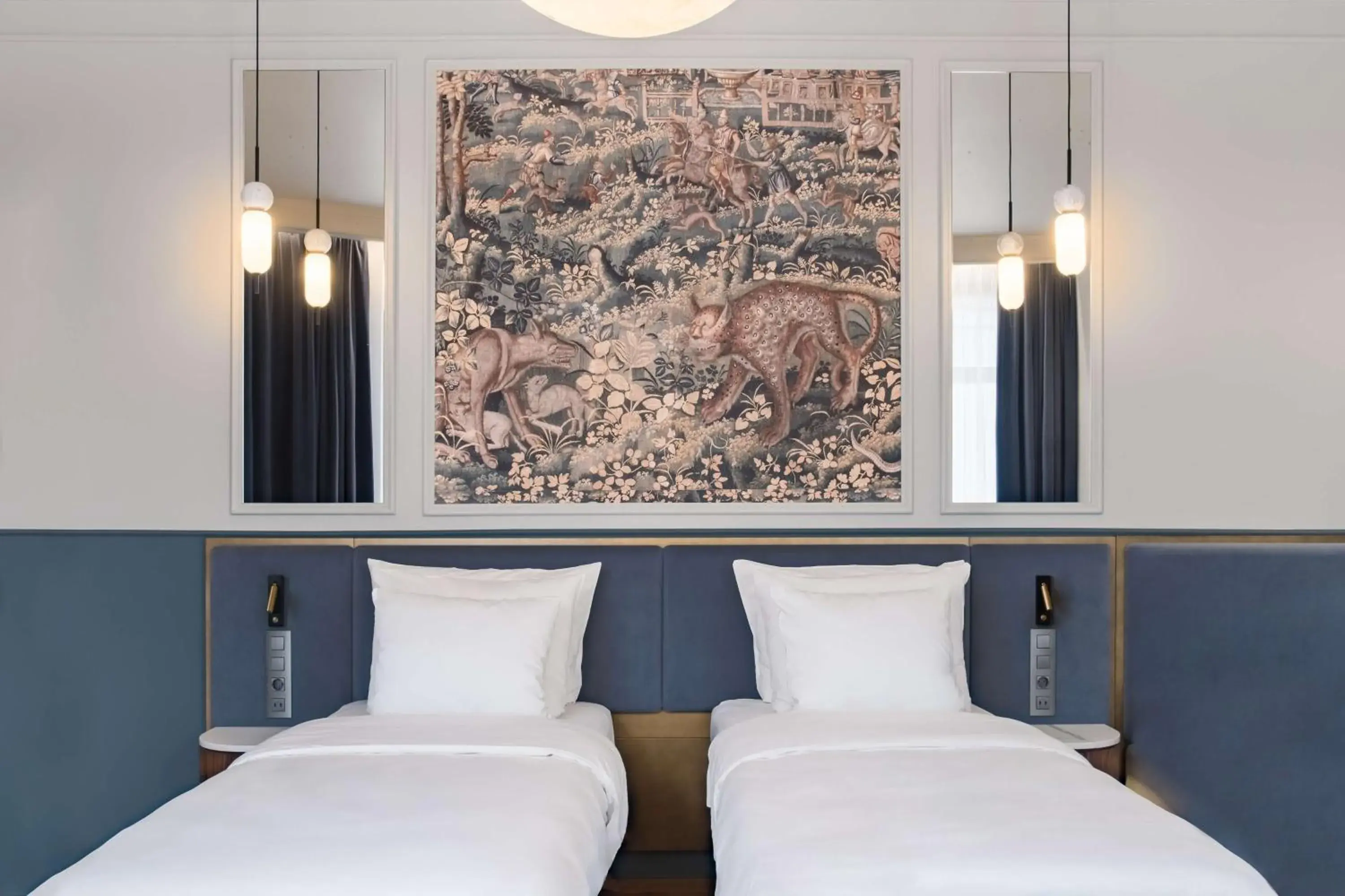 Bedroom, Bed in Radisson Collection Astorija Hotel, Vilnius Bedroom, Bed in Radisson Collection Astorija Hotel, Vilnius