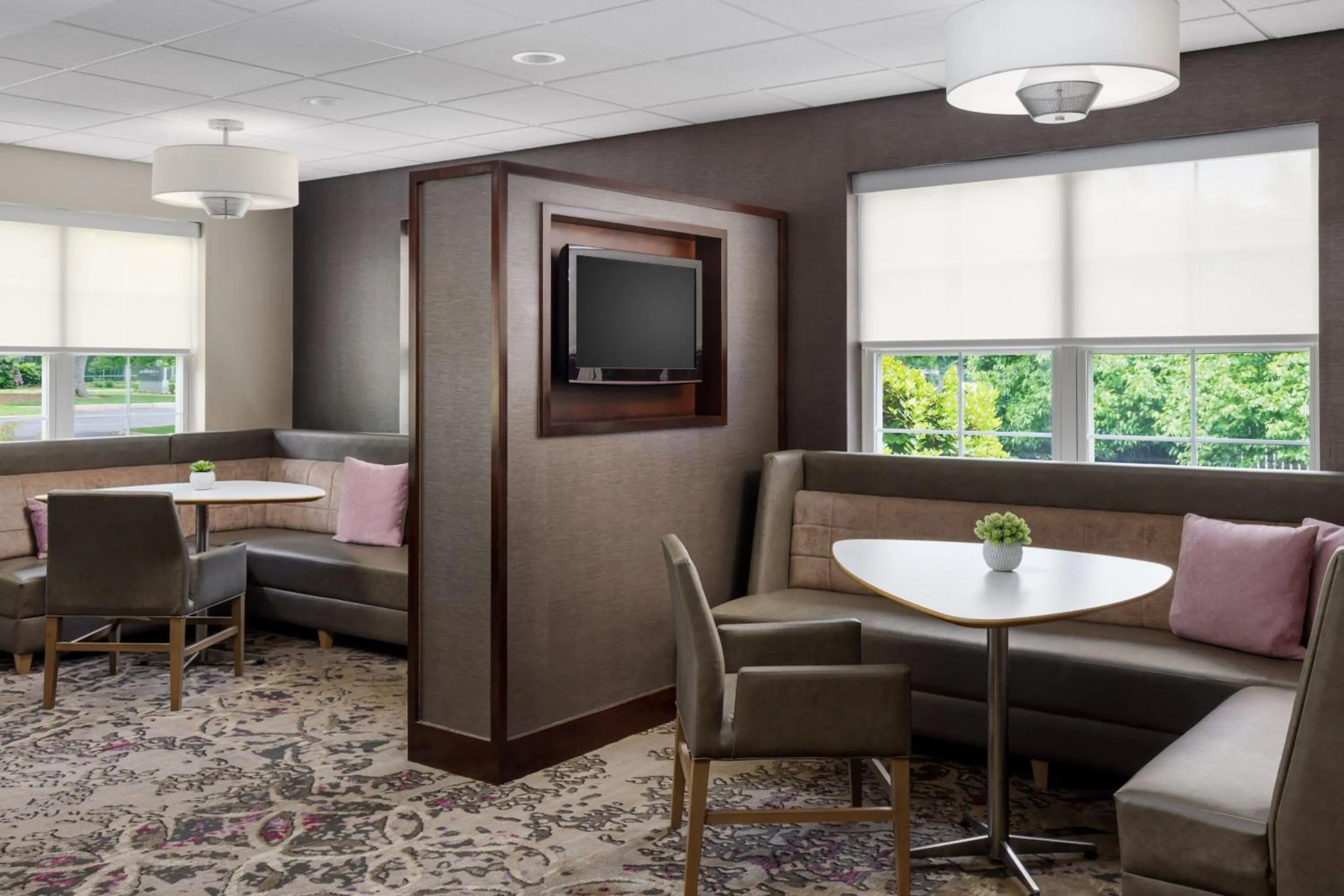 Restaurant/places to eat in Residence Inn by Marriott Boston Foxborough