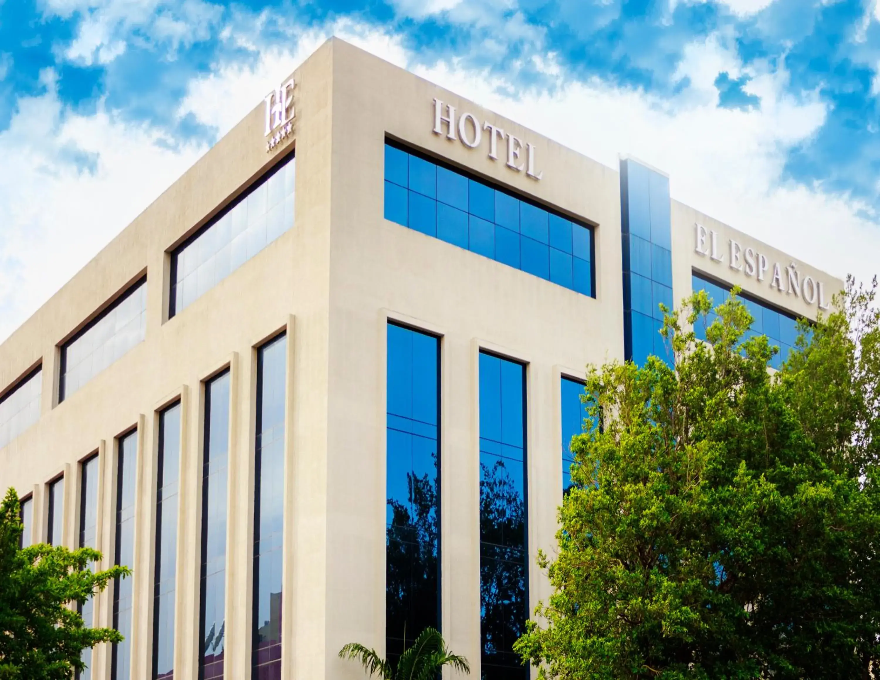 Property building in Hotel El Español Paseo de Montejo Property building in Hotel El Español Paseo de Montejo