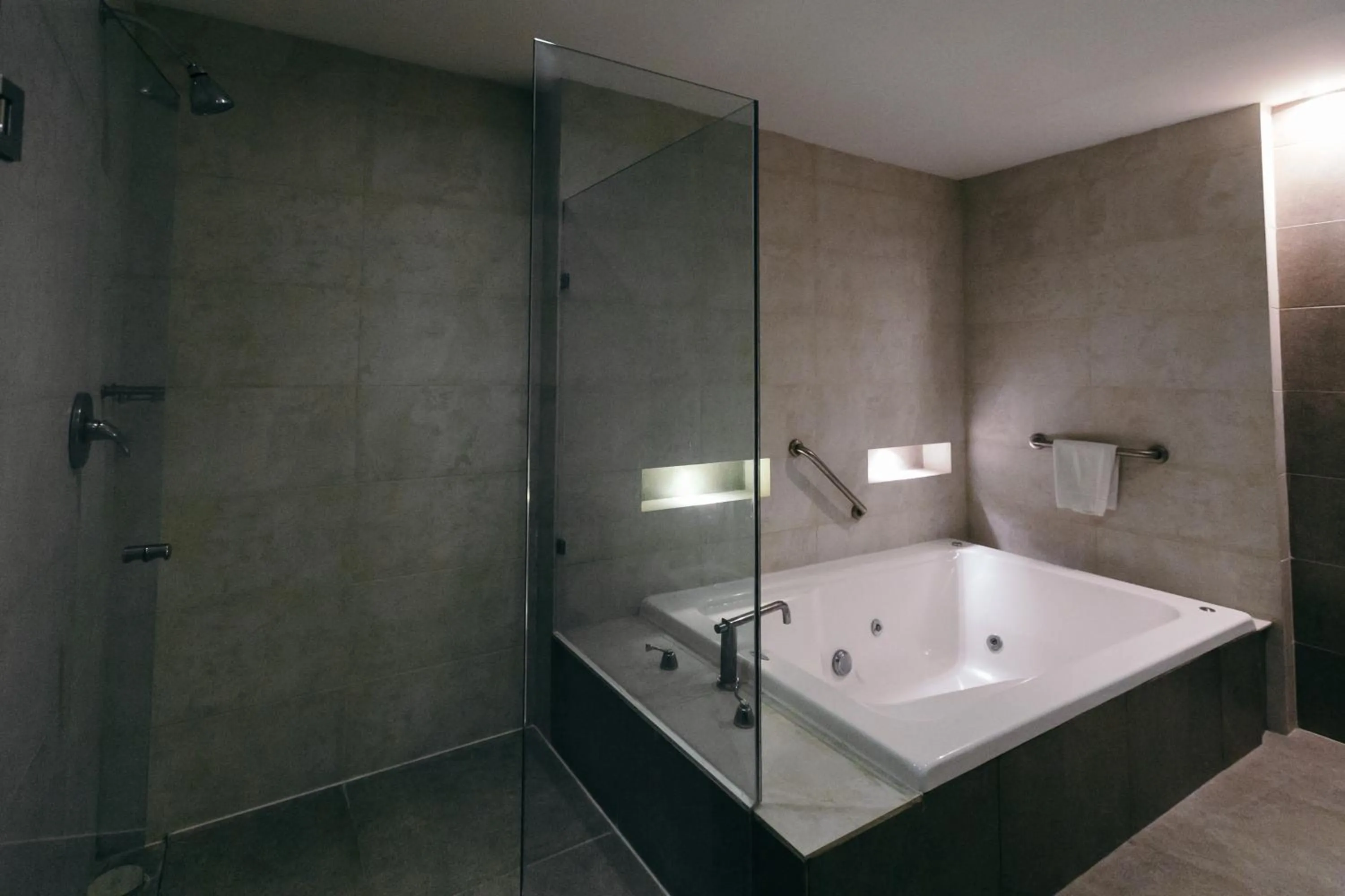 Hot Tub in Hotel El Español Paseo de Montejo