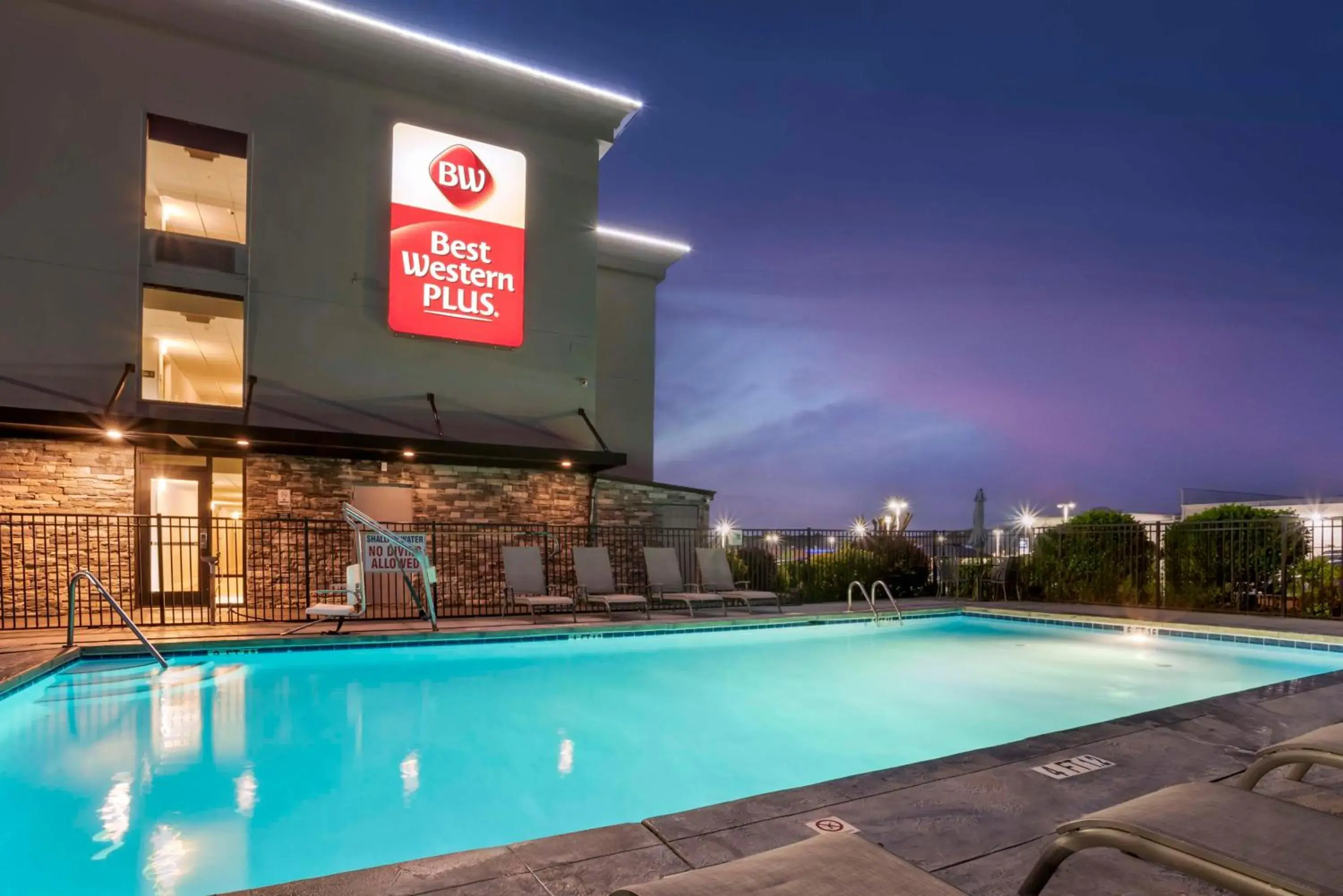 Pool view in Best Western Plus Greenville I-385 Inn & Suites Pool view in Best Western Plus Greenville I-385 Inn & Suites