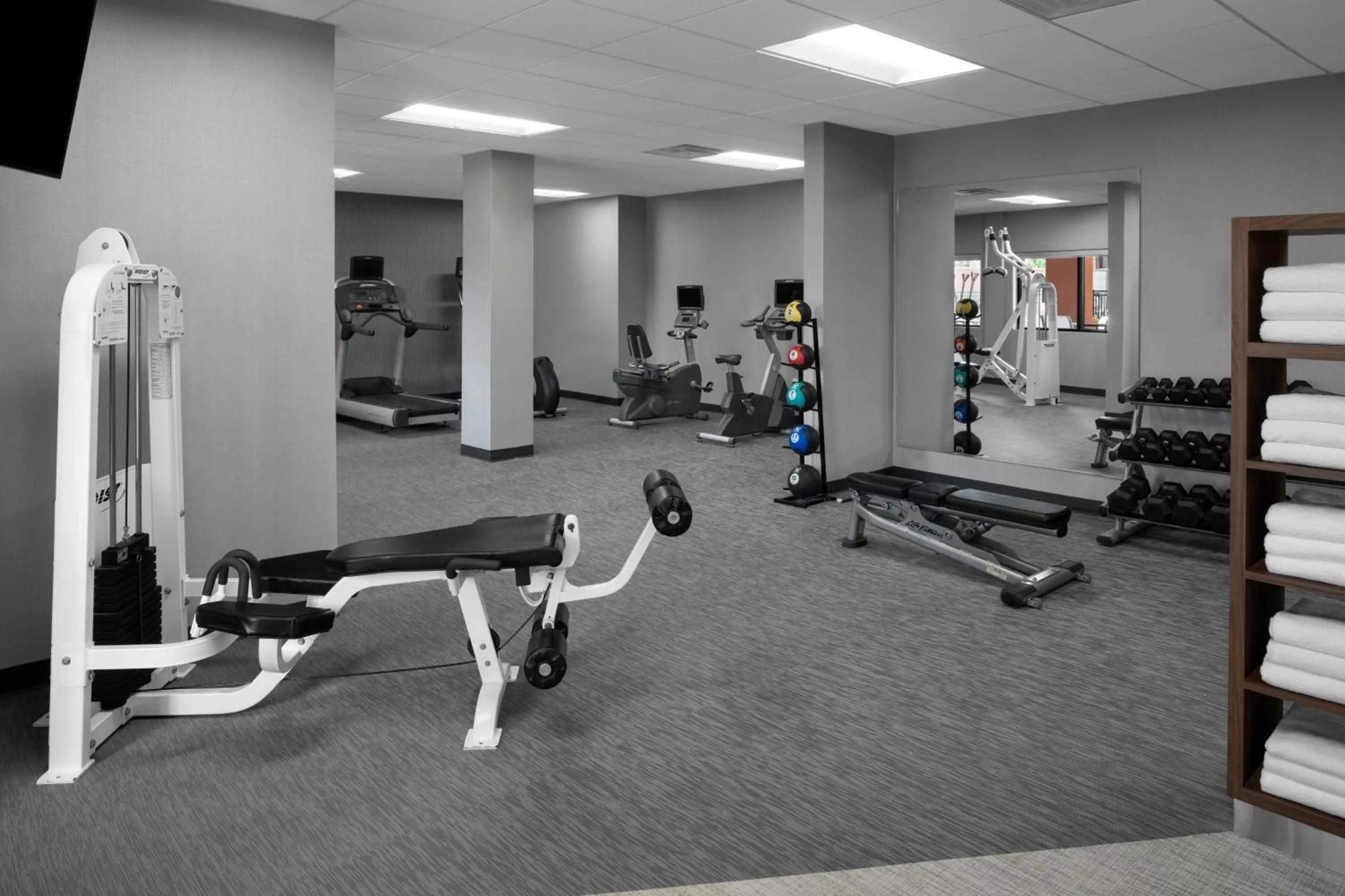 Fitness centre/facilities in Courtyard Los Angeles Burbank Airport